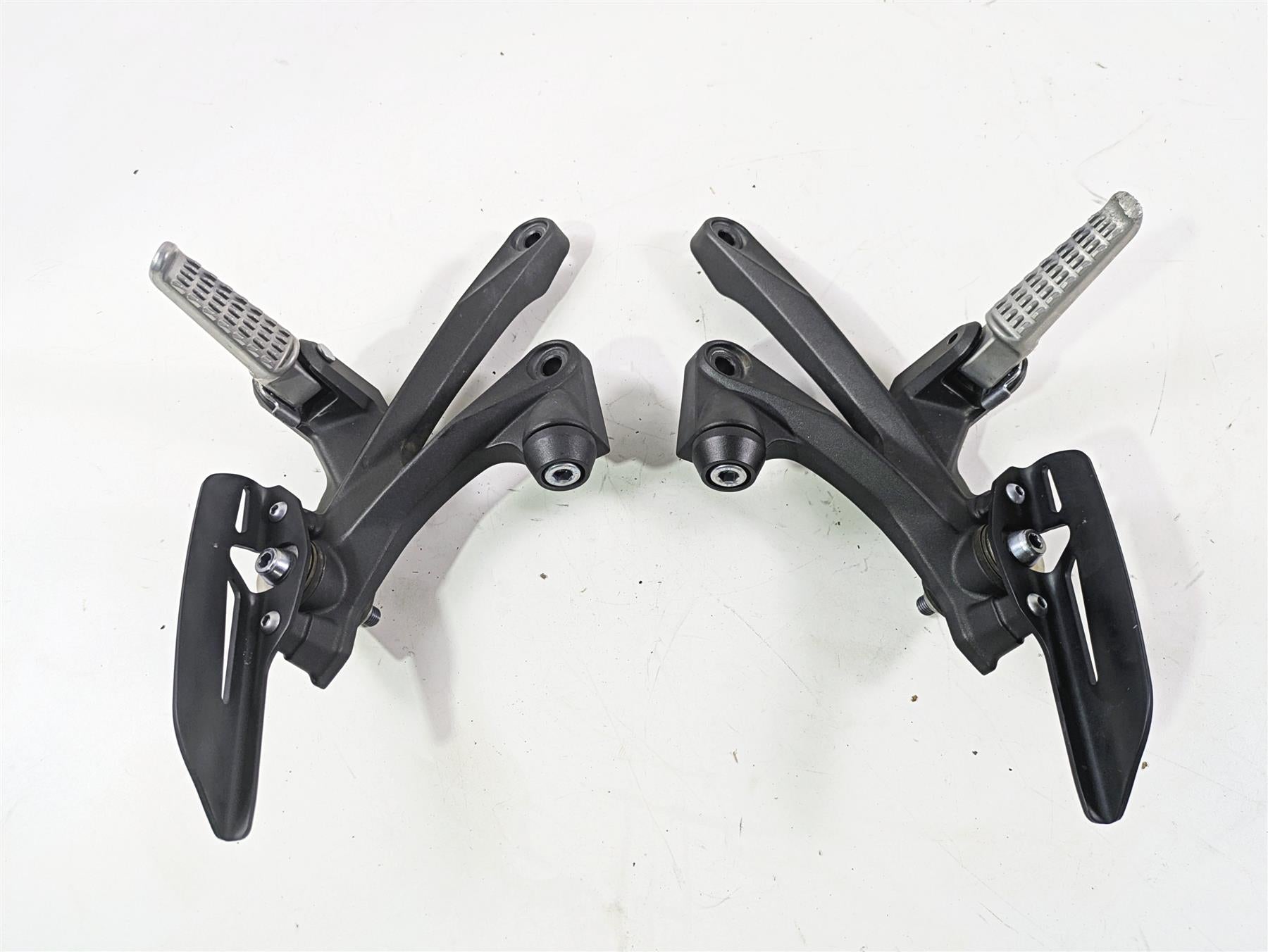 2023 Kawasaki ZX1400 ZX14R Ninja Rear Passenger Foot Peg Set 35063