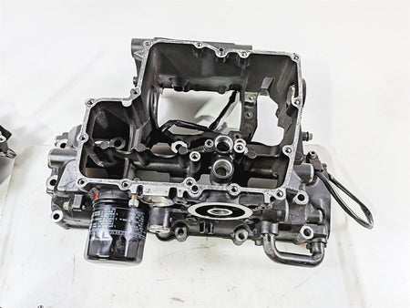 2008 Yamaha YZF R1 RN19 Engine Crank Case Set N516E 4C8-15100-00-00 4C8-15100-19 {{ shop.shopifyCountryName }} - Mototech271