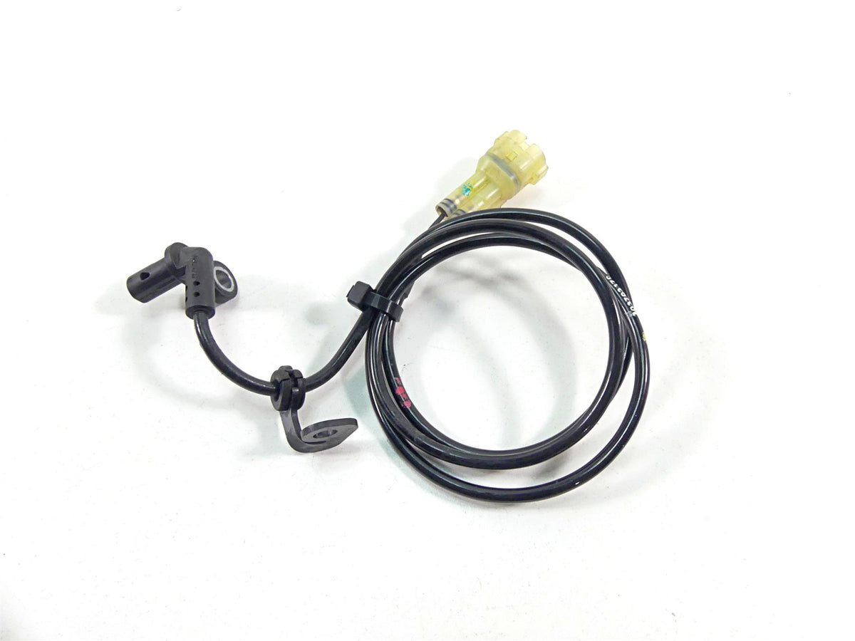 2022 Triumph Speed Triple 1200 RS Rear Abs Brake Wheel Speed Sensor T2022790 {{ shop.shopifyCountryName }} - Mototech271
