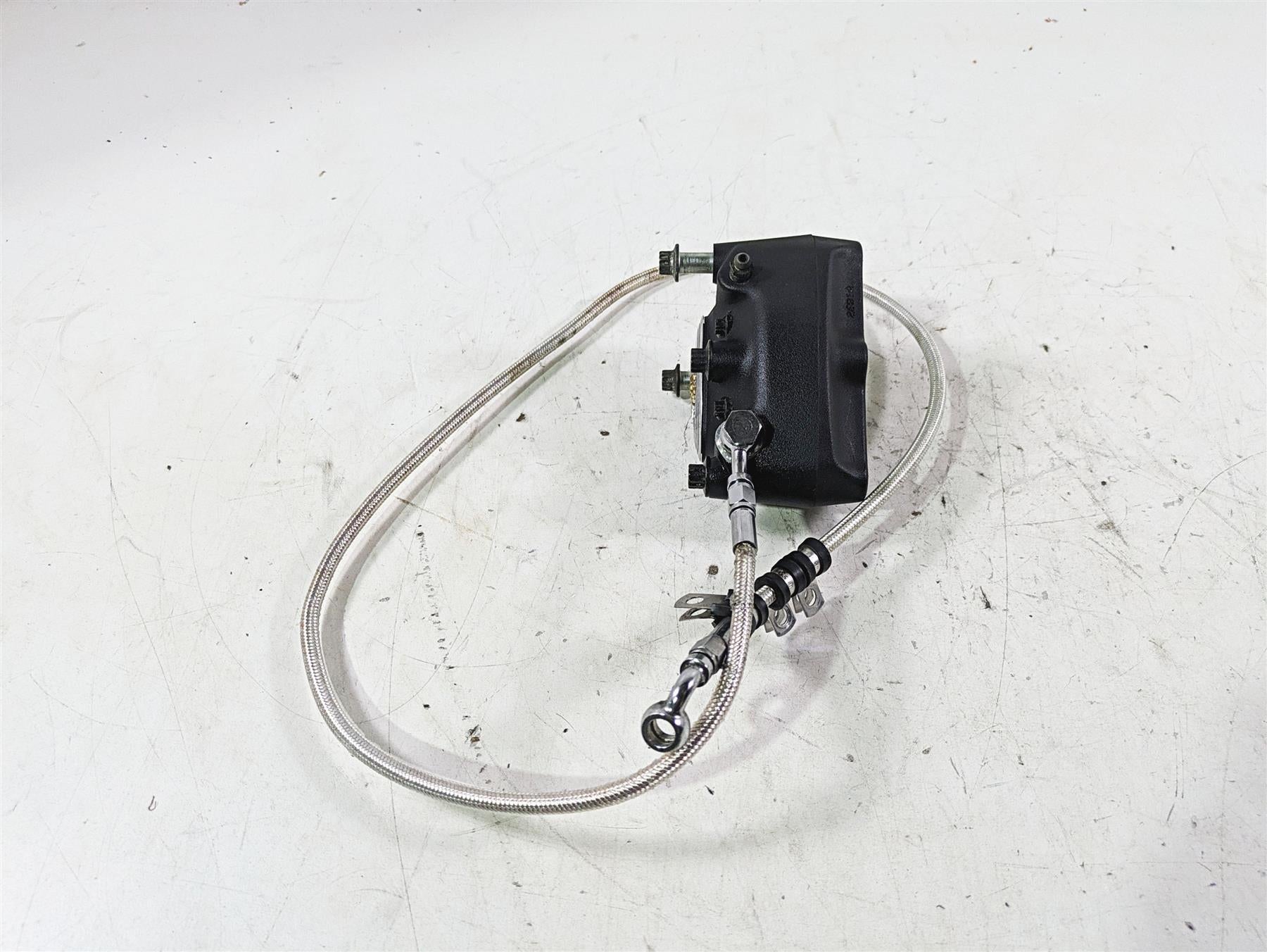 2002 Harley FLSTC Softail Heritage Classic Front Brake Caliper + Line 44046-00D {{ shop.shopifyCountryName }} - Mototech271