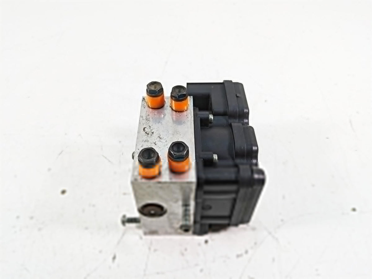 2008 Harley FLHTCU Electra Glide Abs Brake Pump Unit Module 40688-08 40601-08 {{ shop.shopifyCountryName }} - Mototech271