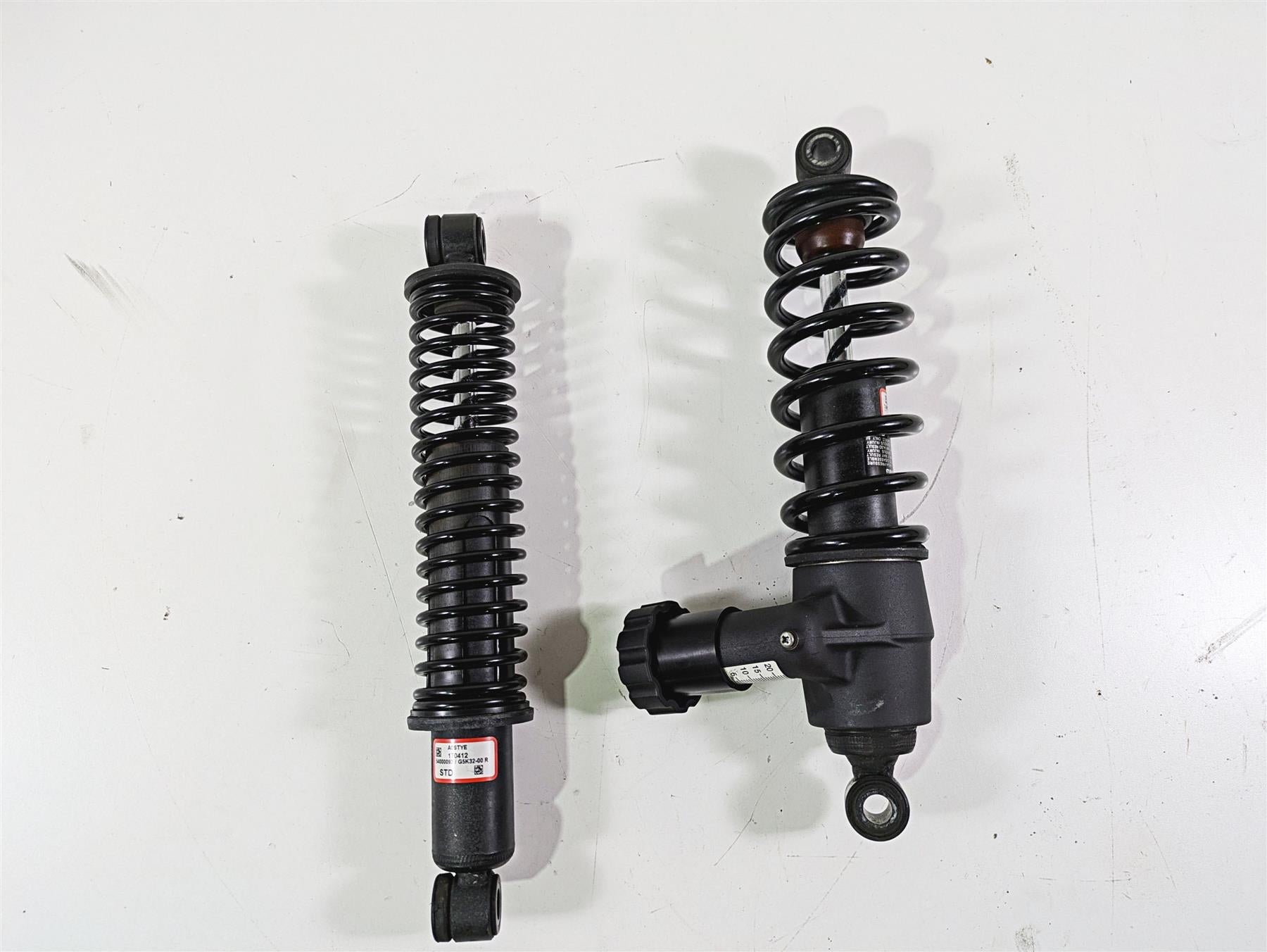 2017 Harley Touring FLHTKSE CVO E-Glide Rear Suspension Shocks Std 13" 54000094 {{ shop.shopifyCountryName }} - Mototech271