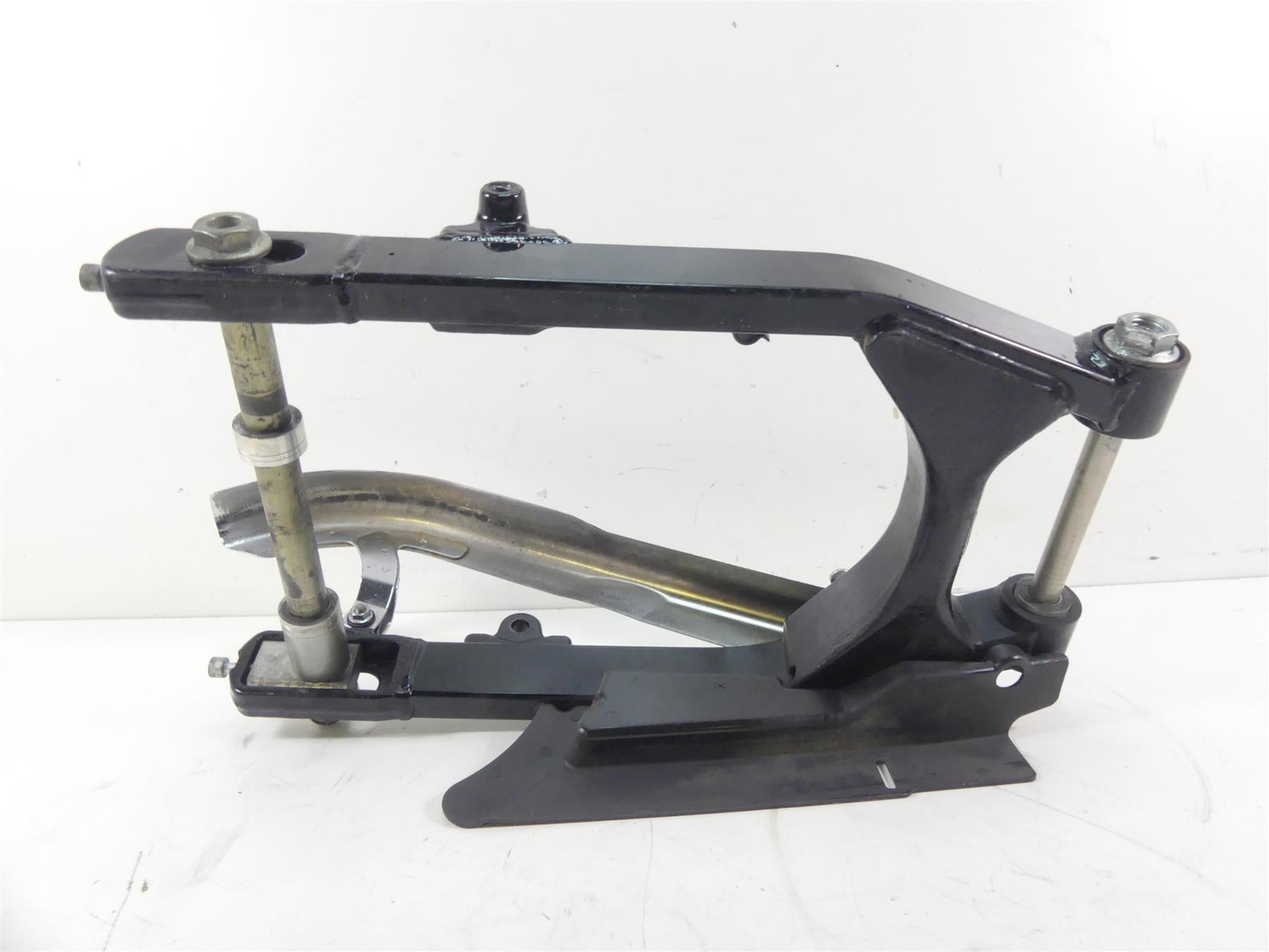 2015 Harley FXDL Dyna Low Rider Rear Swingarm & Belt Guards + 25mm Axle 47820-10 {{ shop.shopifyCountryName }} - Mototech271