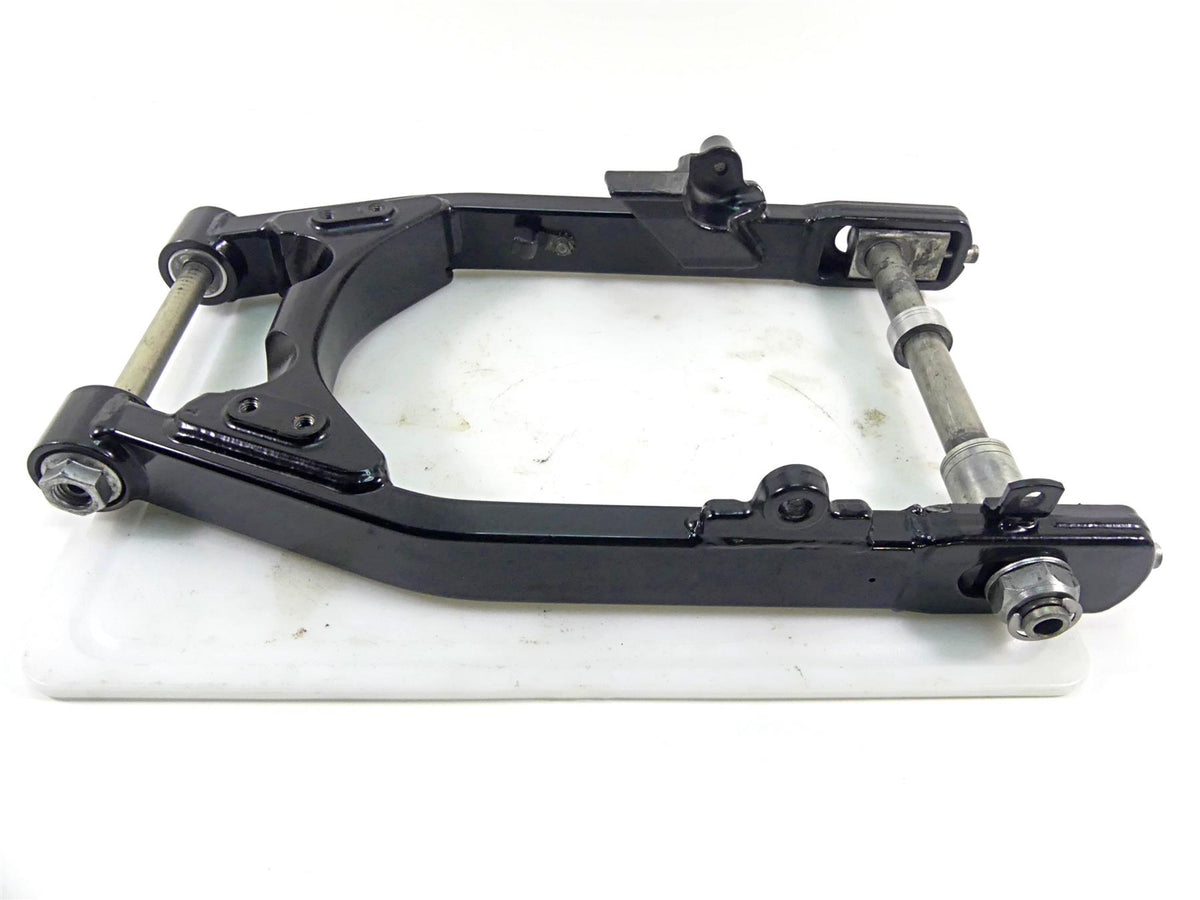 2017 Harley Dyna FXDB Street Bob Swingarm & Belt Guards + 25mm Axle 47820-10 {{ shop.shopifyCountryName }} - Mototech271
