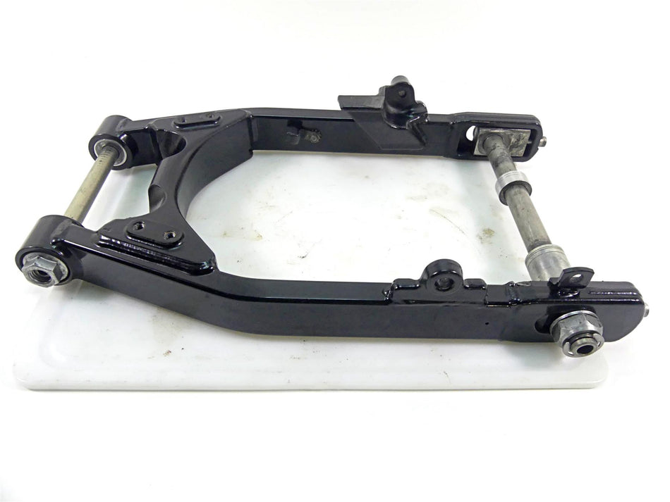2017 Harley Dyna FXDB Street Bob Swingarm & Belt Guards + 25mm Axle 47820-10 {{ shop.shopifyCountryName }} - Mototech271