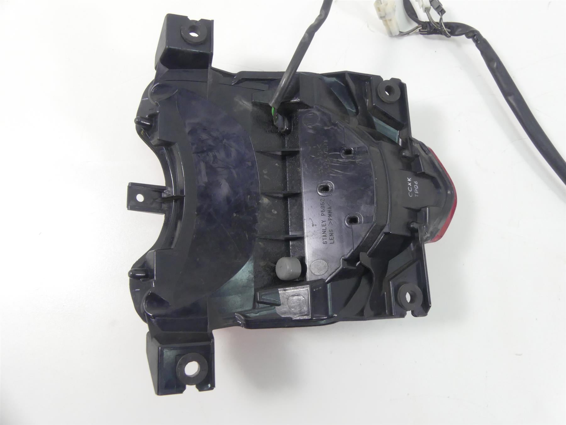 2007 Suzuki M109R VZR1800 Boulevard Taillight Tail Light Lamp Lens 35710-48G30 {{ shop.shopifyCountryName }} - Mototech271