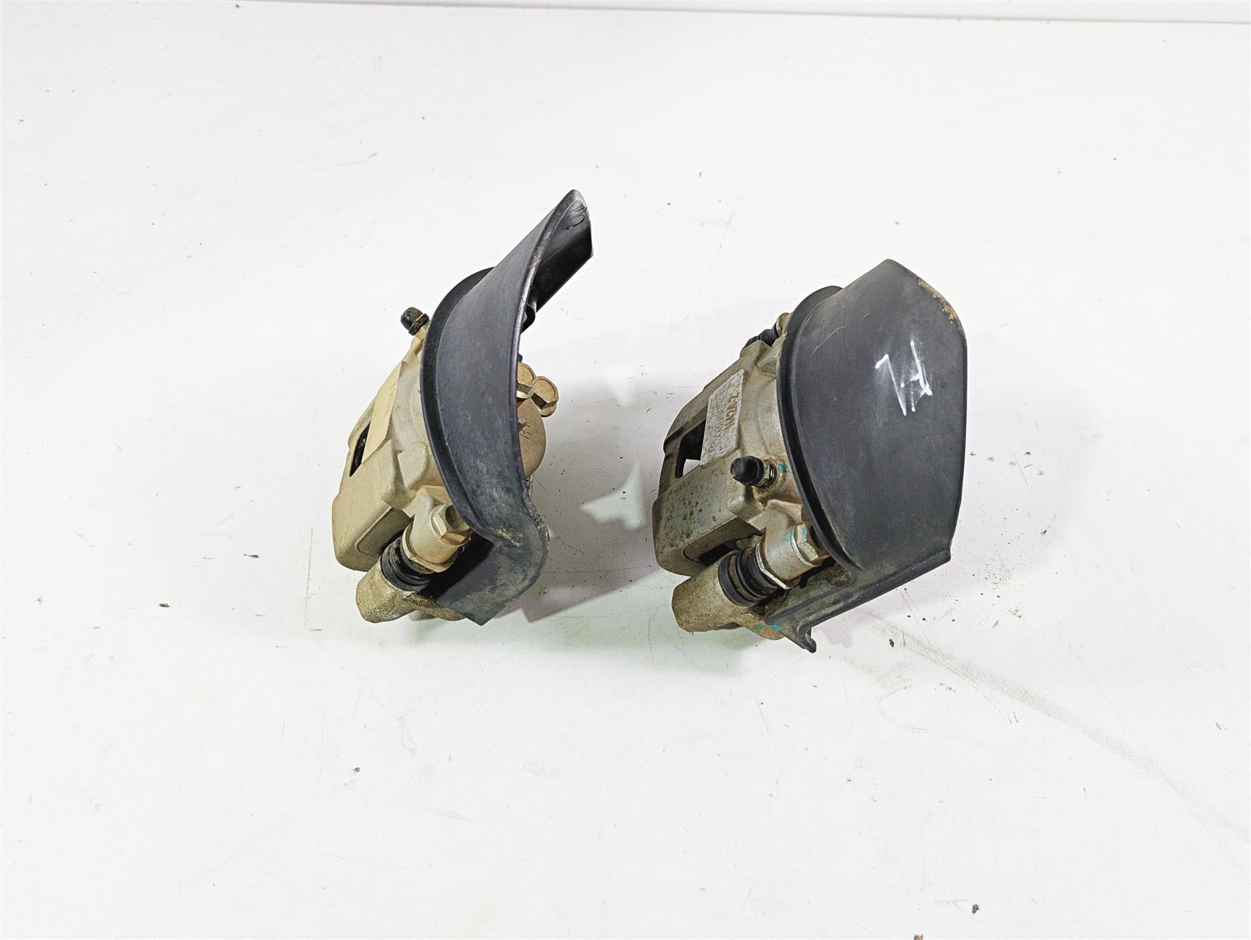 2022 CFMoto Zforce 950 Sport Front Brake Caliper Set 9AWA-081100 9AWA-081200 {{ shop.shopifyCountryName }} - Mototech271