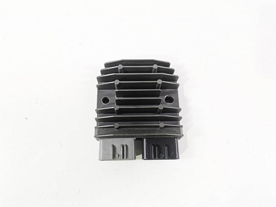 2014 Yamaha YZFR1 R1 RN22 Rectifier Voltage Regulator 1D7-81960-01-00 FH012AA {{ shop.shopifyCountryName }} - Mototech271