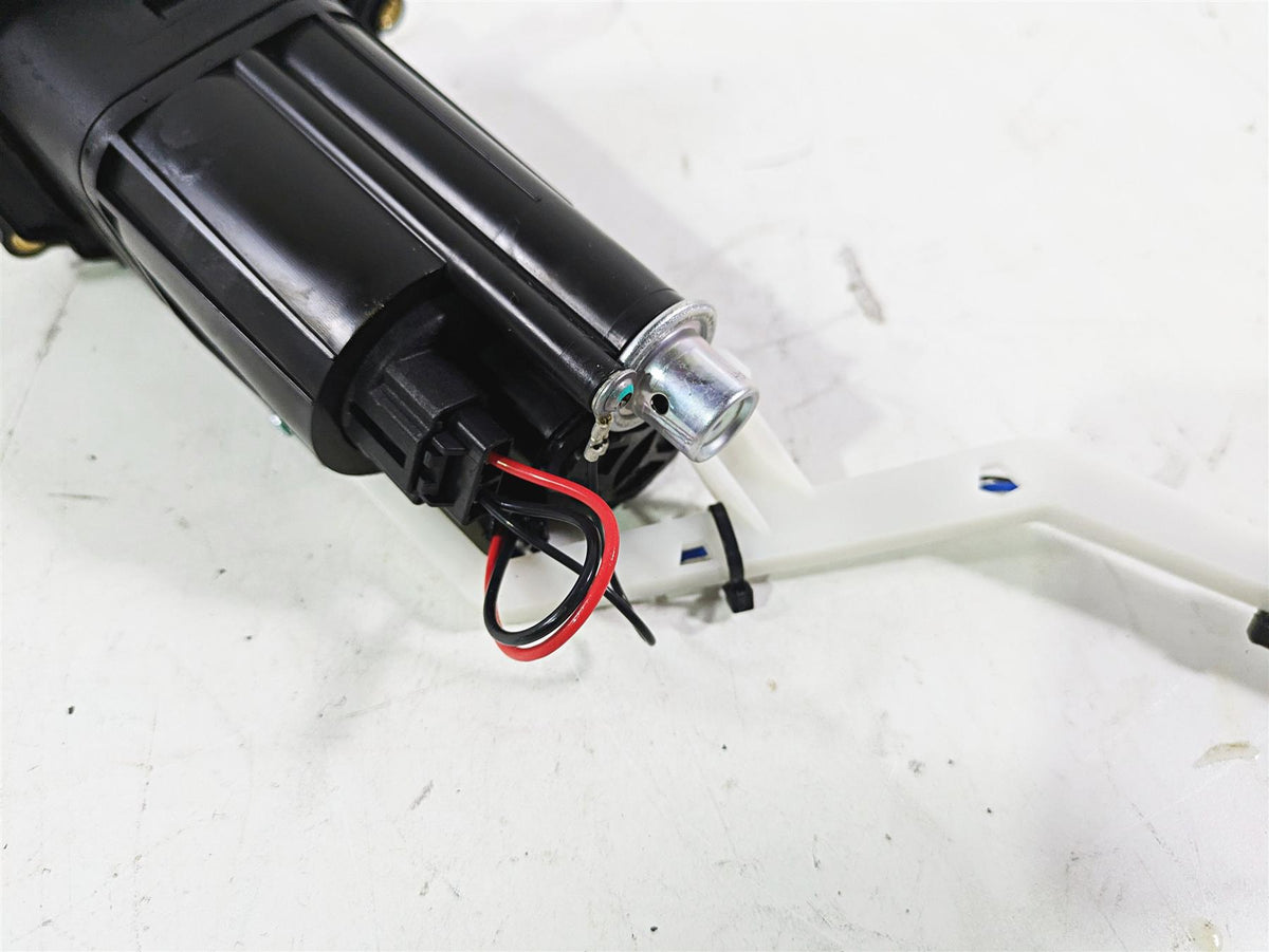 2018 Ducati Hypermotard 939 SP Fuel Gas Petrol Pump Tested 16024281A {{ shop.shopifyCountryName }} - Mototech271