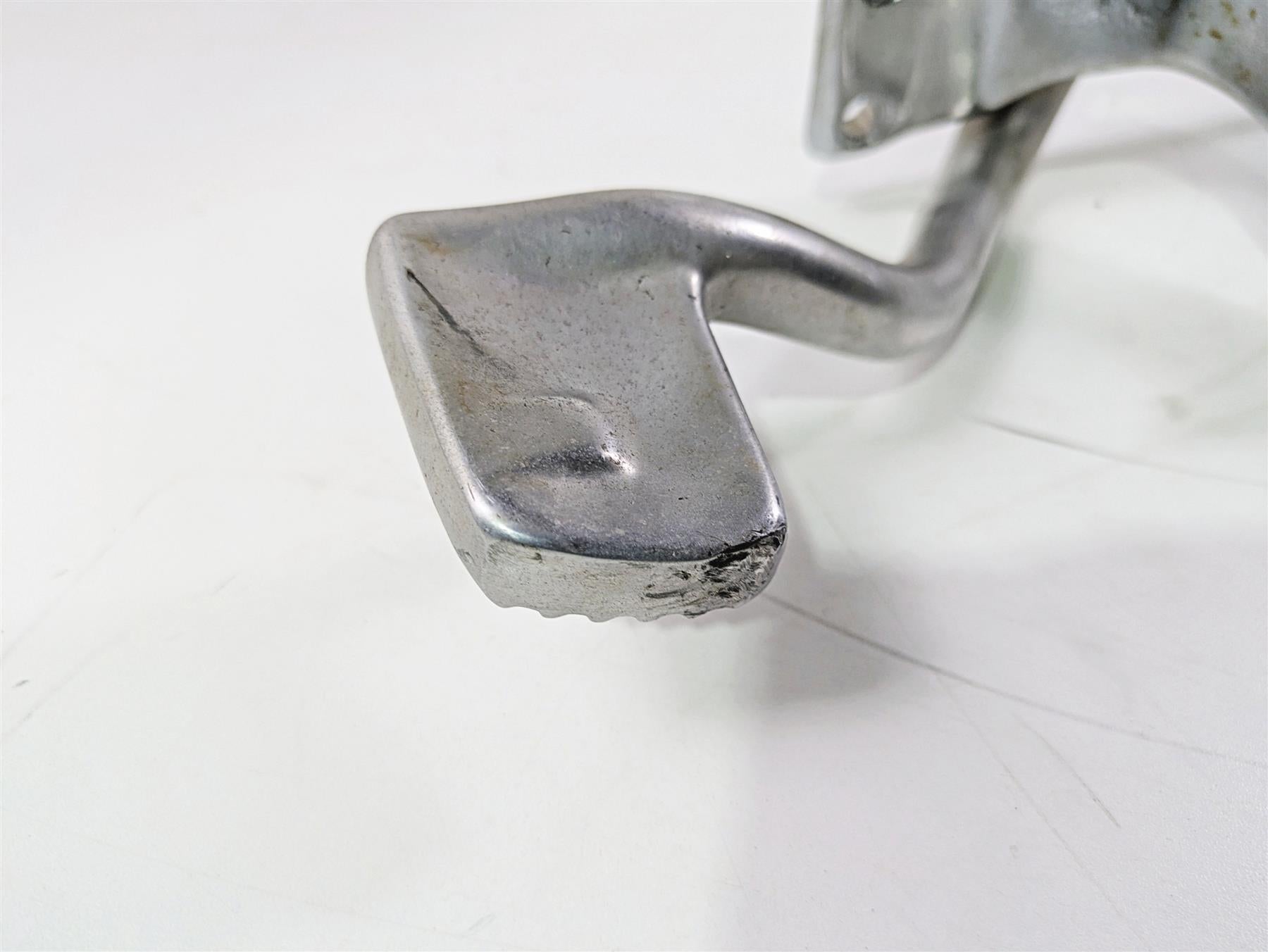 2008 Harley FXDL Dyna Low Rider 105TH Right Rider Footpeg Brake Pedal 50649-90 {{ shop.shopifyCountryName }} - Mototech271