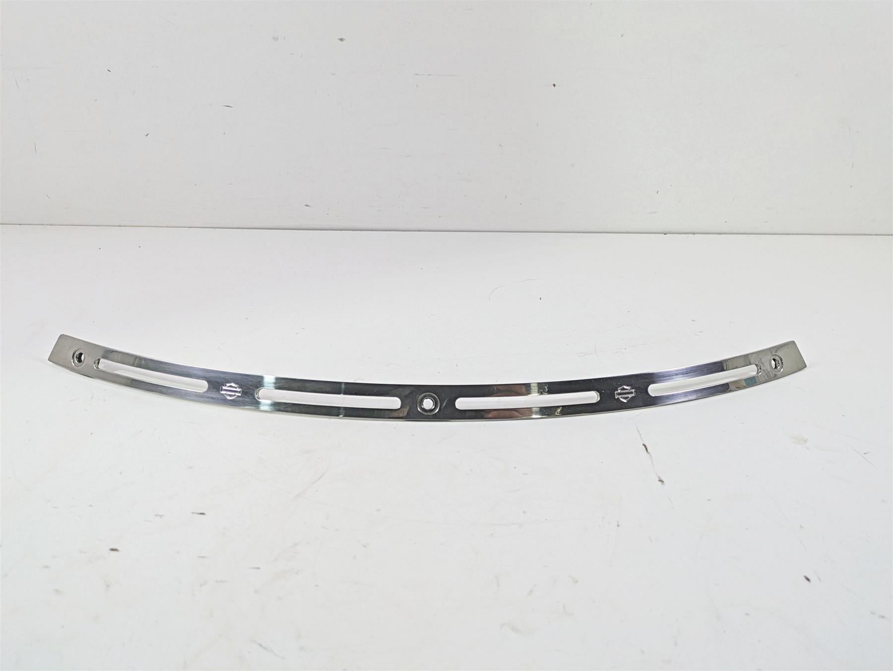 2010 Harley Touring FLHXSE CVO Street Glide Windshield Screen Trim 59133-99 {{ shop.shopifyCountryName }} - Mototech271
