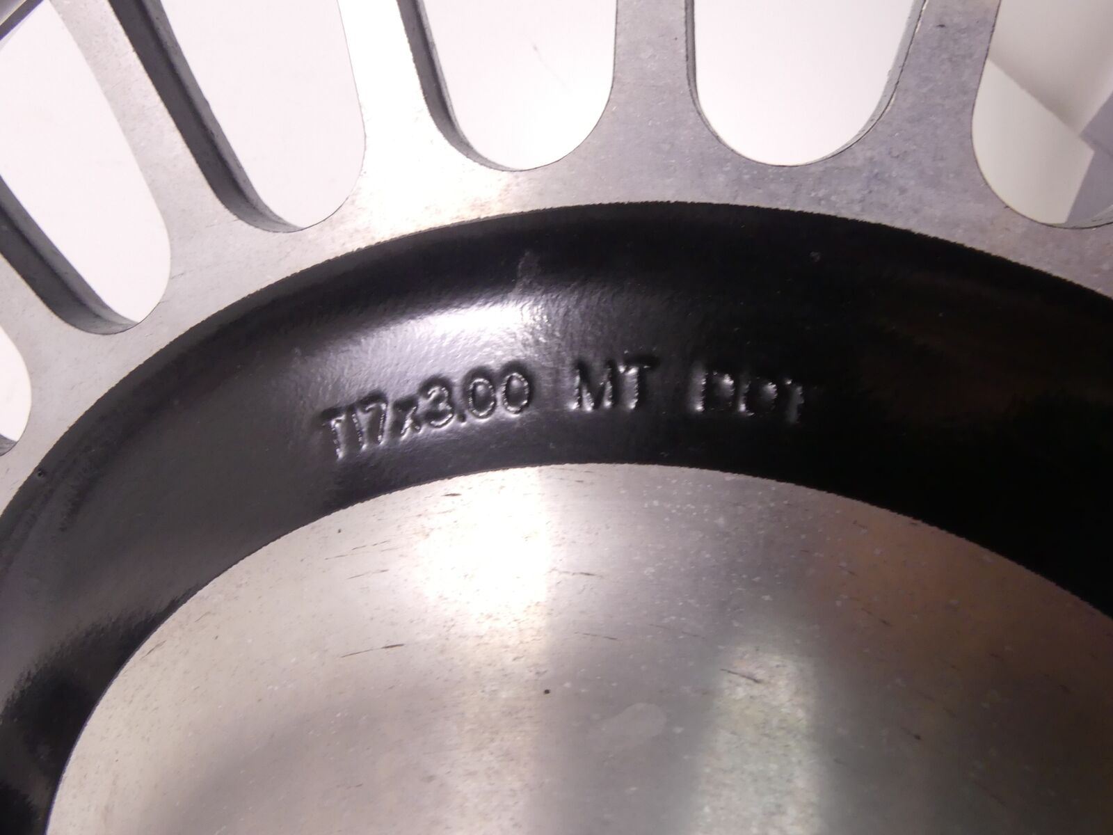 2009 Harley Touring FLHTCU Electra Glide Straight Front Cast Wheel 17x3 43300161 {{ shop.shopifyCountryName }} - Mototech271