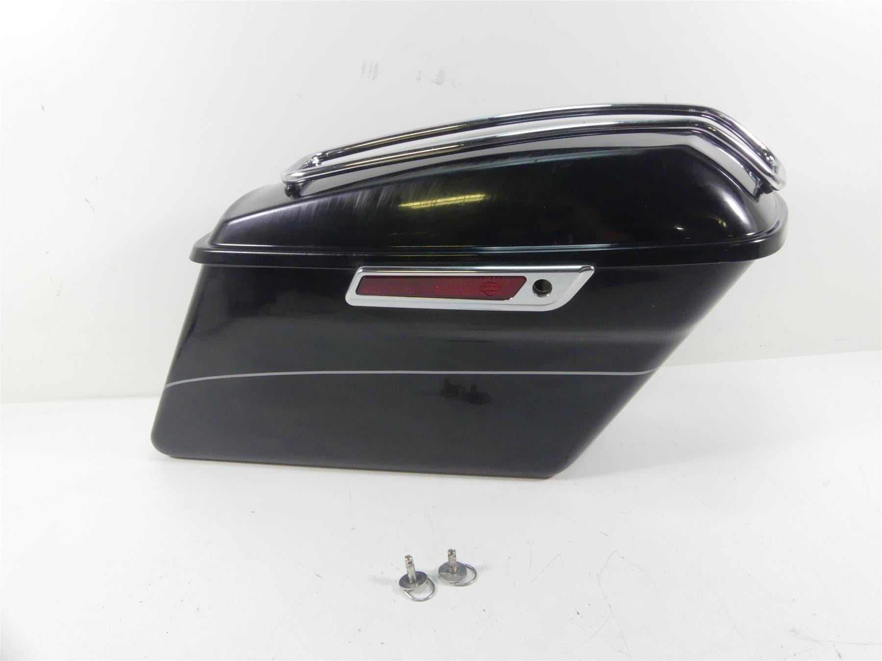 2014 Harley Touring FLHTK Electra Glide Right Saddle Bag Saddlebag 90200412 {{ shop.shopifyCountryName }} - Mototech271