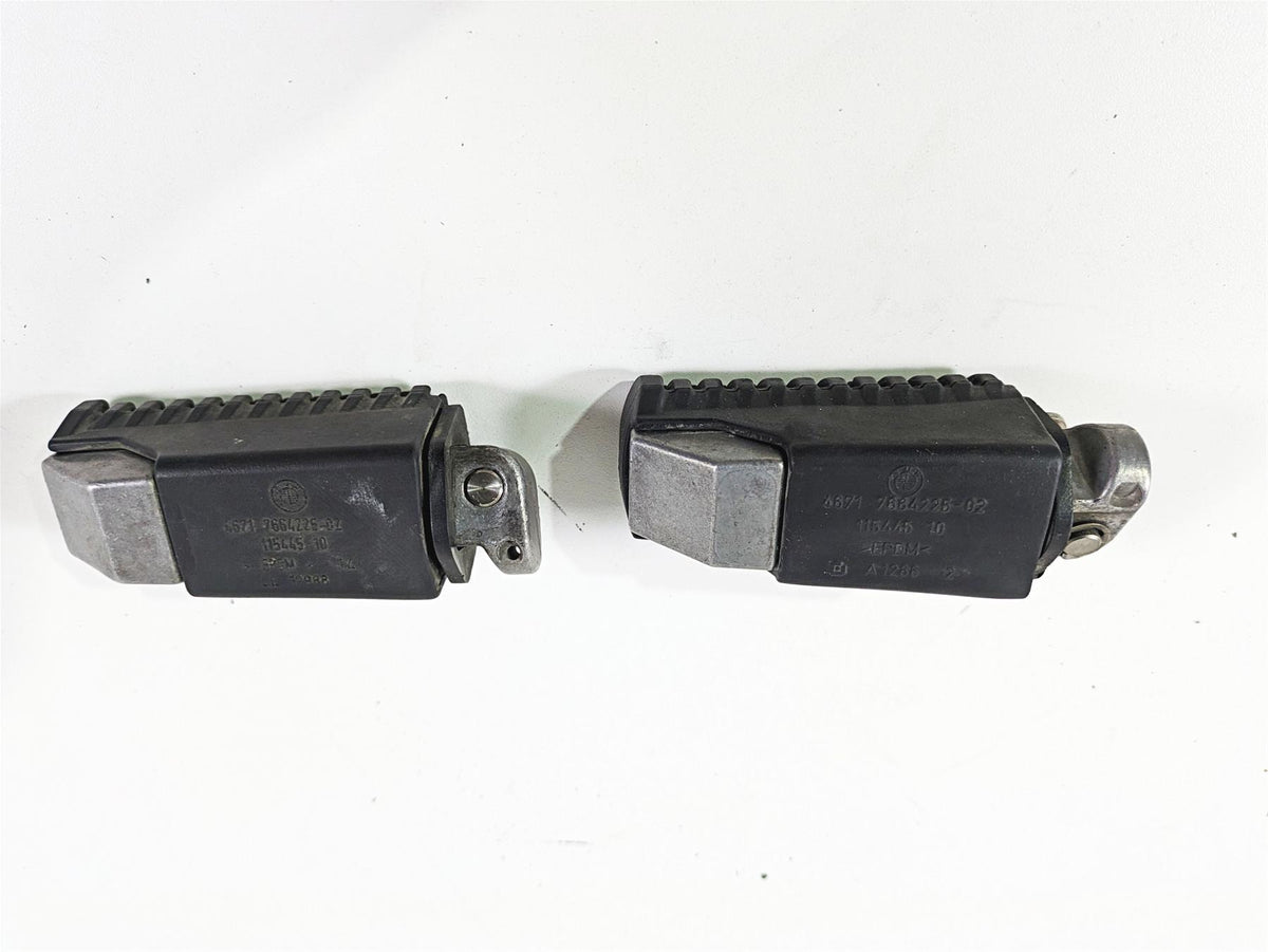 2006 BMW R1200GS K255 Adv Rear Passenger Footpeg Foot Peg Set - Read 46717664225 {{ shop.shopifyCountryName }} - Mototech271