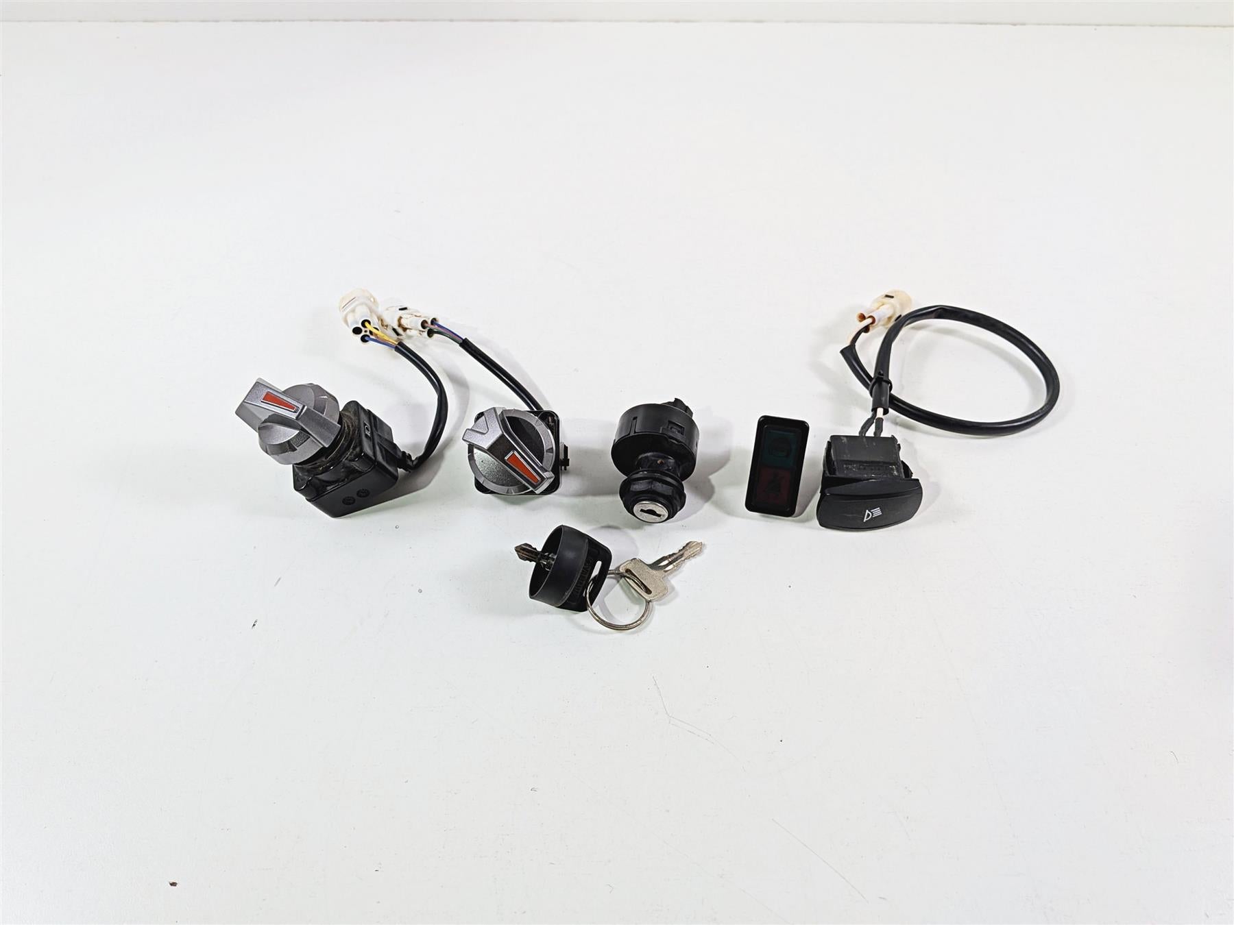 2021 Yamaha YXZ1000R EPS SS SE Ignition Light Awd Switch Key Set 5UG-H2510-00-00 {{ shop.shopifyCountryName }} - Mototech271
