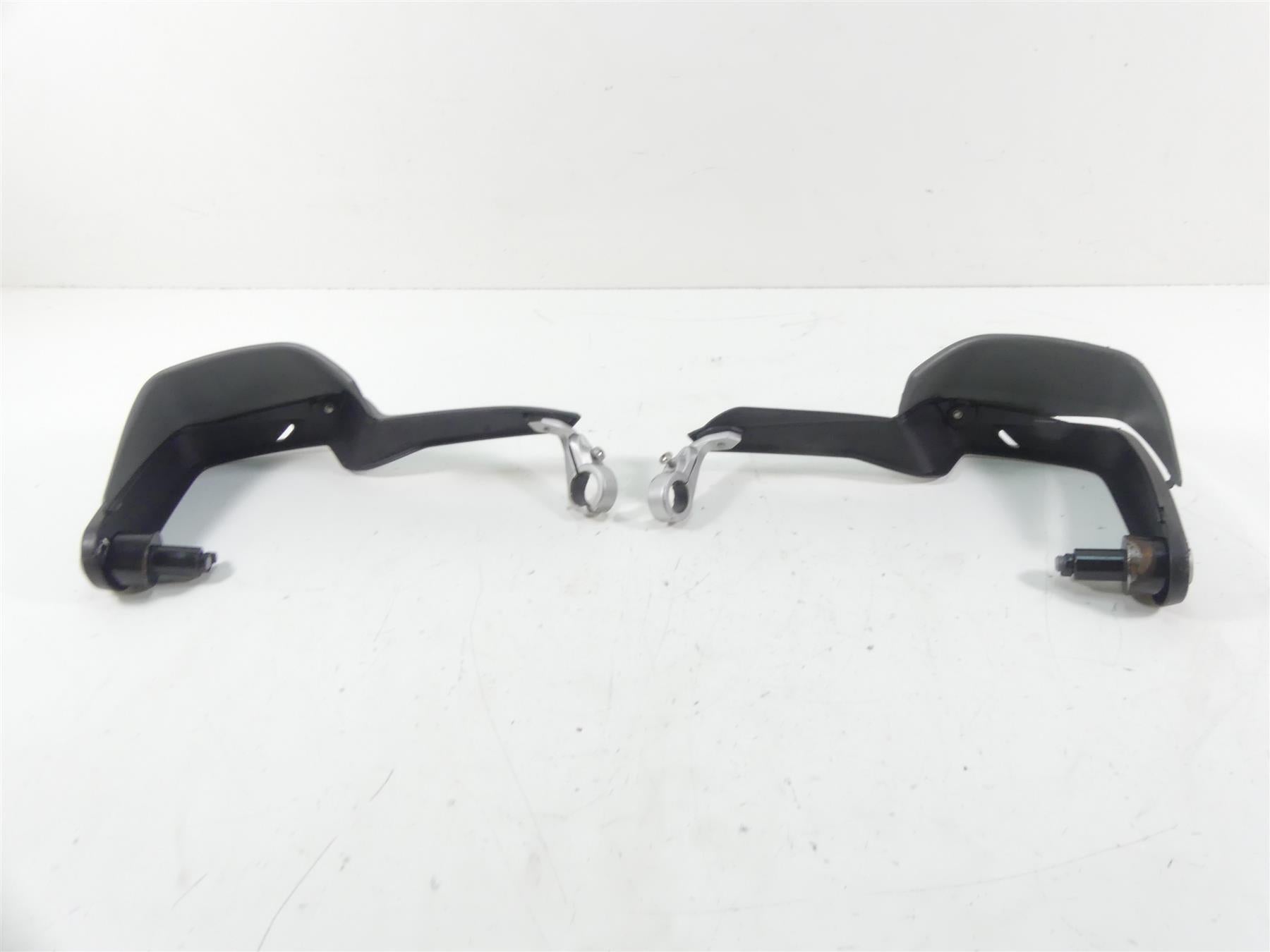 2011 BMW R1200GS K255 Adv Handguard Hand Guards + Mount 71607703157 71607703158 {{ shop.shopifyCountryName }} - Mototech271