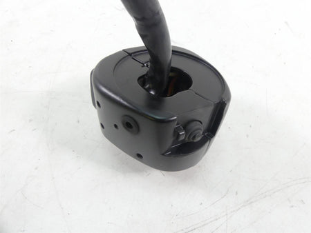2013 Harley VRSCF Muscle V-Rod Left Blinker Lights Control Switch -Read 71682-06 {{ shop.shopifyCountryName }} - Mototech271