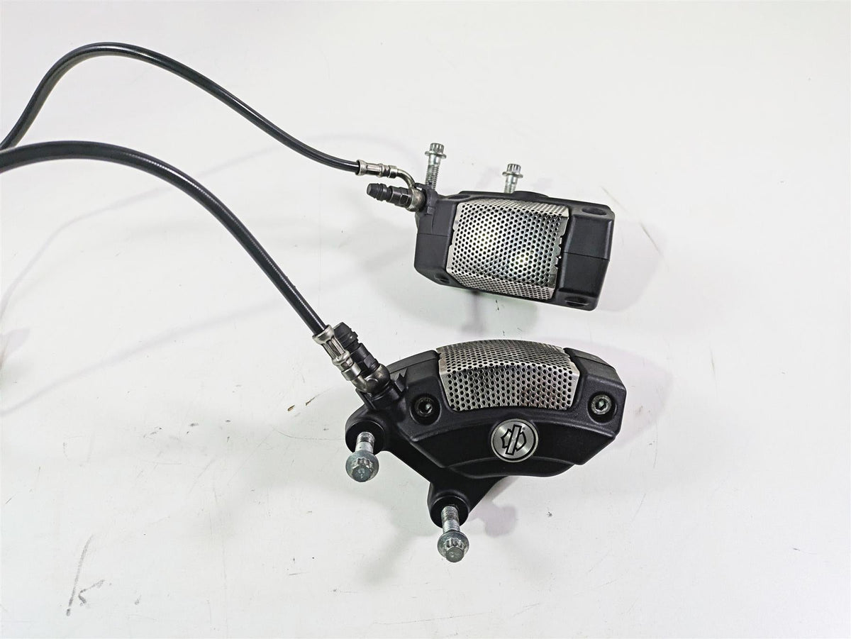 2009 Harley Touring FLHX Street Glide Front Brake Caliper Set 43027-08 44023-08 {{ shop.shopifyCountryName }} - Mototech271