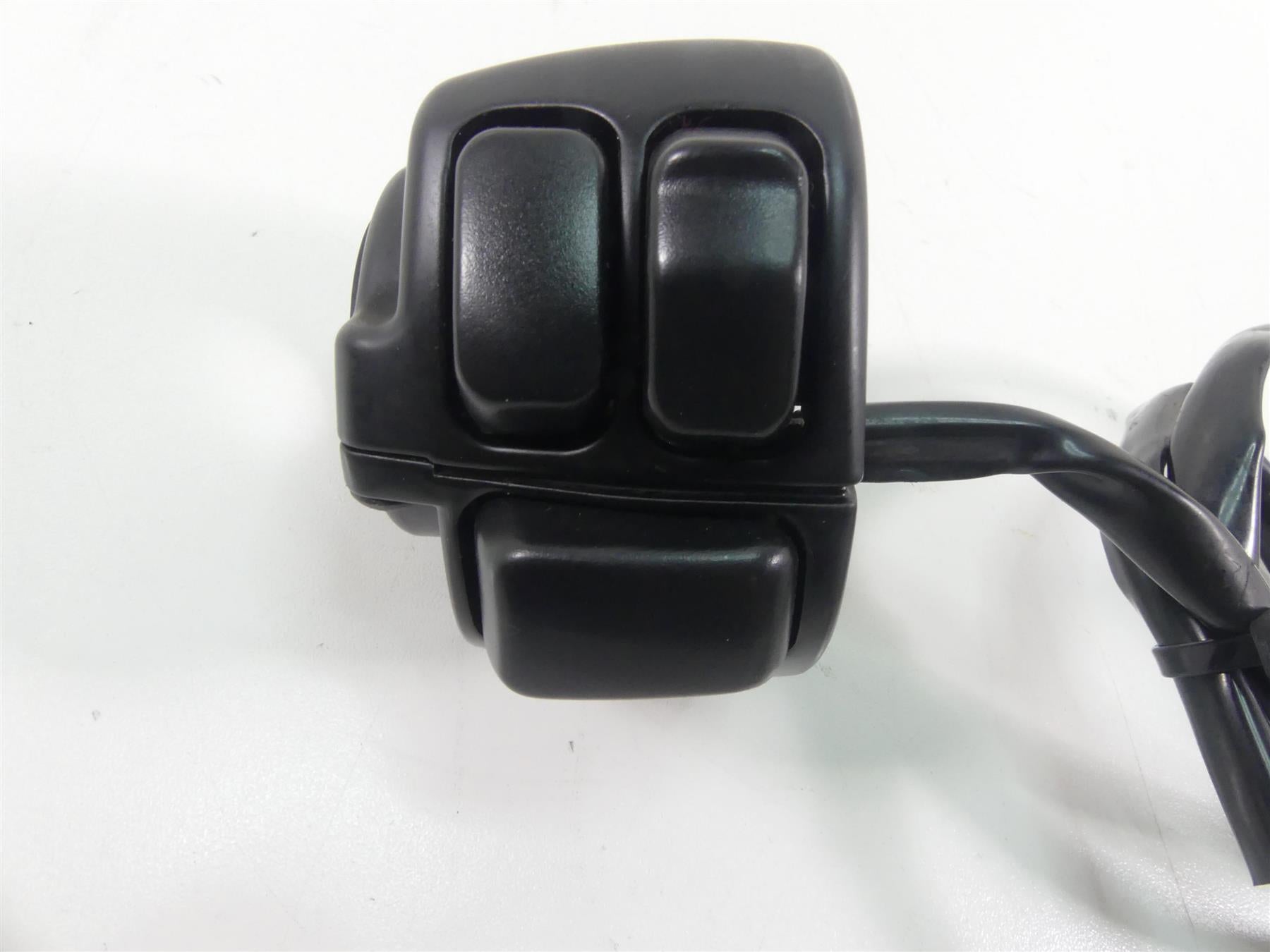 2006 Harley Sportster XL1200 Custom Left Hand Blinker Control Switch 71597-96B {{ shop.shopifyCountryName }} - Mototech271
