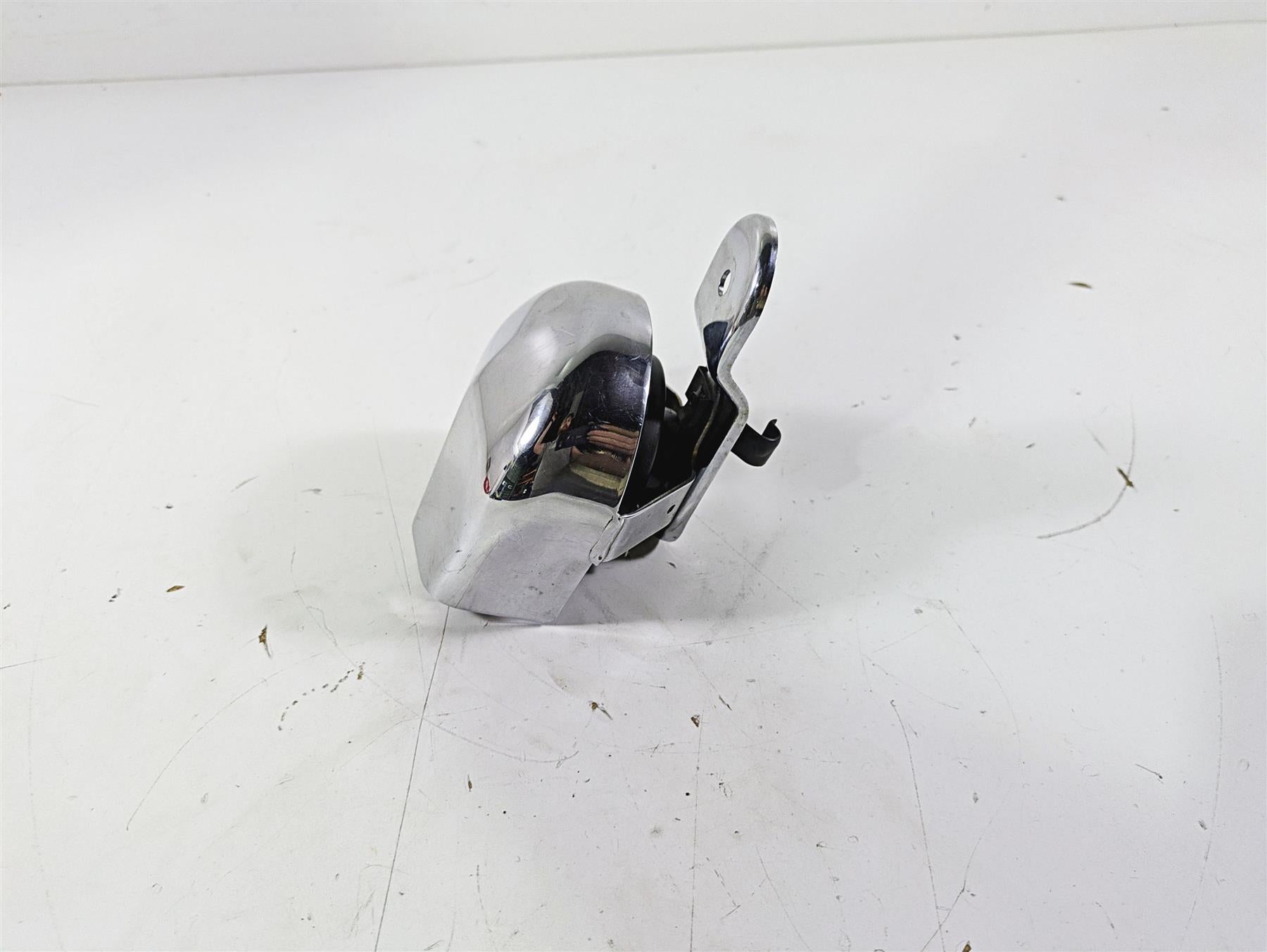 2003 Harley Softail FXSTDI Deuce 100th Horn + Chrome Cover 69060-90H {{ shop.shopifyCountryName }} - Mototech271