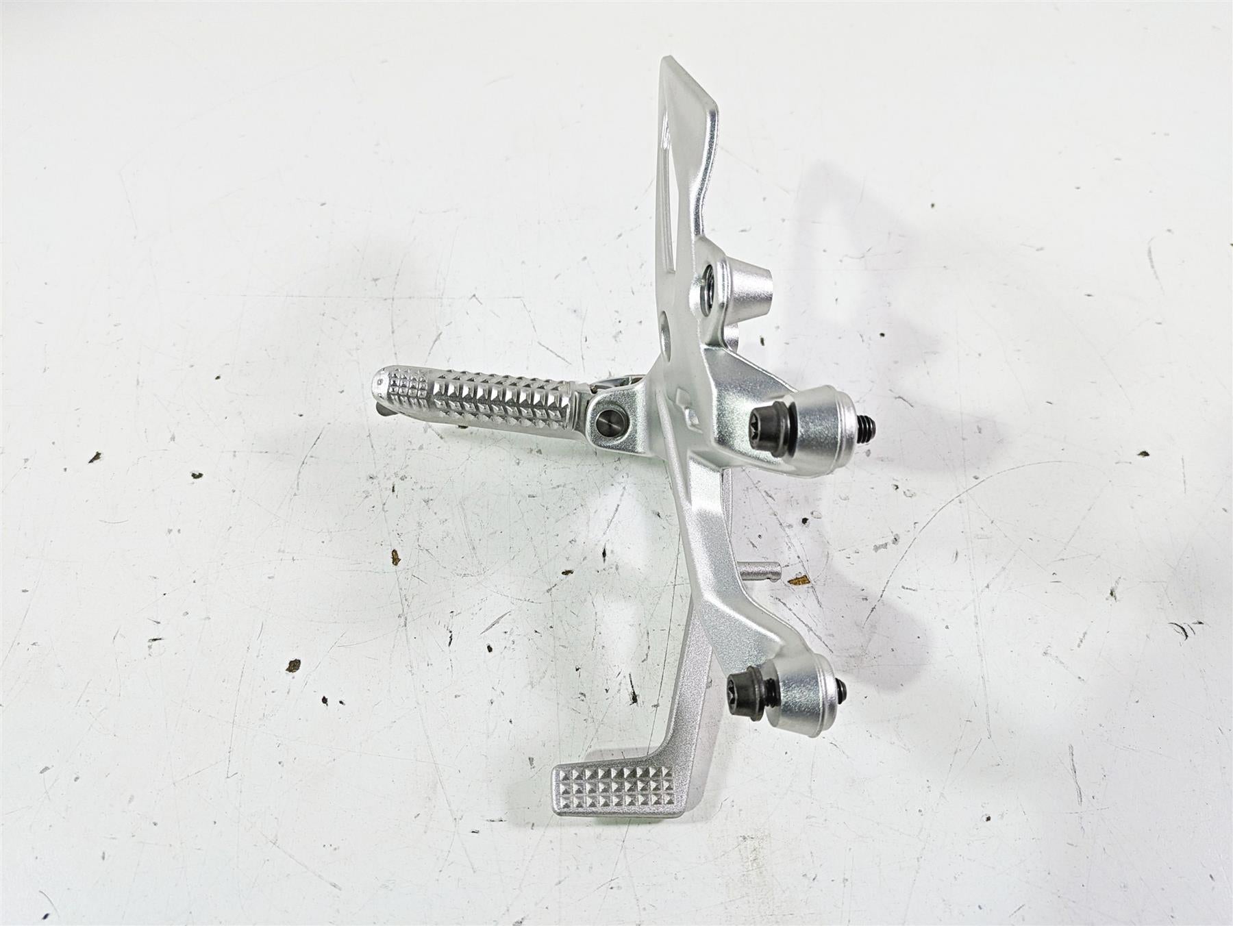 2017 BMW S1000R K47 Right Rider Footpeg & Brake Pedal Set 46718562398 8542083 {{ shop.shopifyCountryName }} - Mototech271