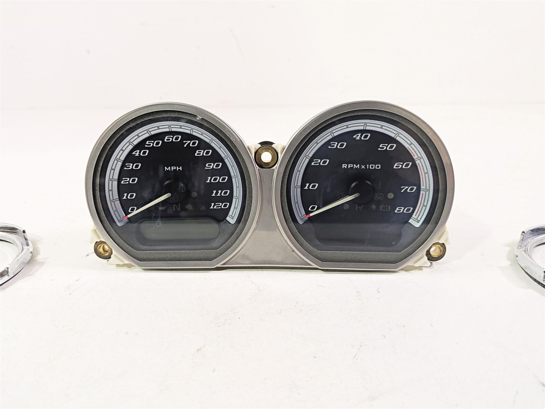 2015 Harley Touring FLHTKL Electra Glide Speedometer Gauge - 15k 70900118D {{ shop.shopifyCountryName }} - Mototech271