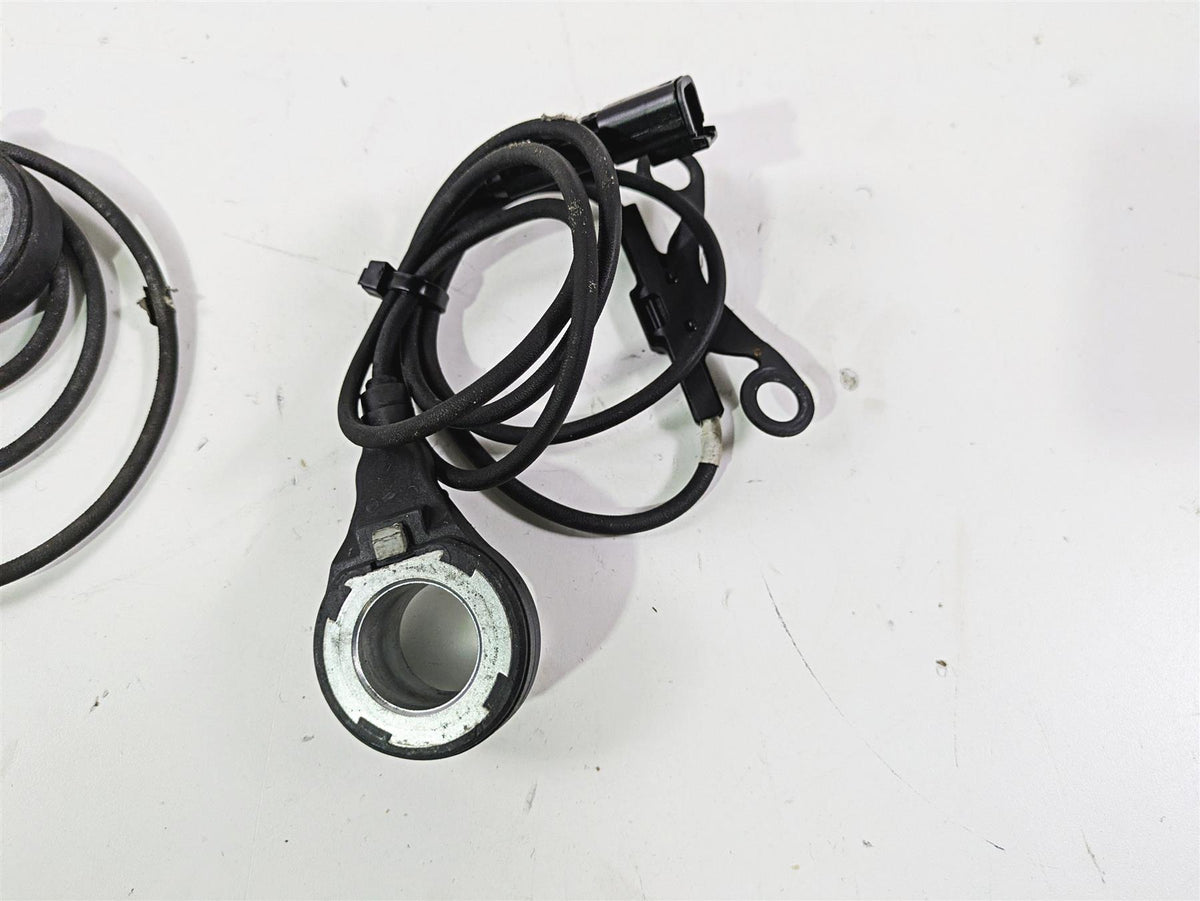 2015 Harley FXDF Dyna Fat Bob Front Rear Abs Brake Wheel Speed Sensors 40682-12 {{ shop.shopifyCountryName }} - Mototech271