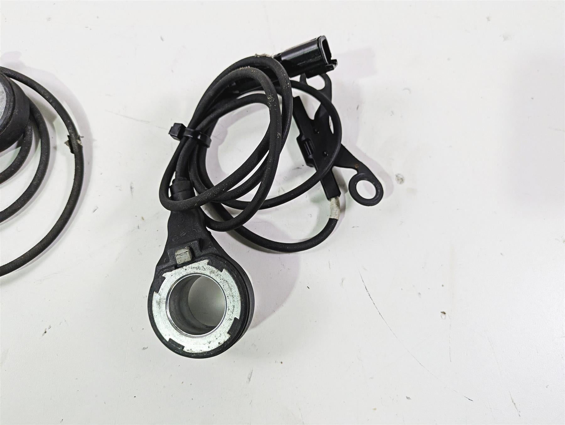 2015 Harley FXDF Dyna Fat Bob Front Rear Abs Brake Wheel Speed Sensors 40682-12 {{ shop.shopifyCountryName }} - Mototech271