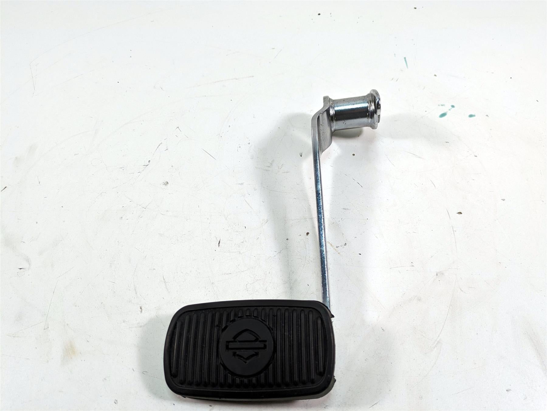 2006 Harley Touring FLHTCUI Electra Glide Rear Brake Pedal Lever 42407-02 {{ shop.shopifyCountryName }} - Mototech271