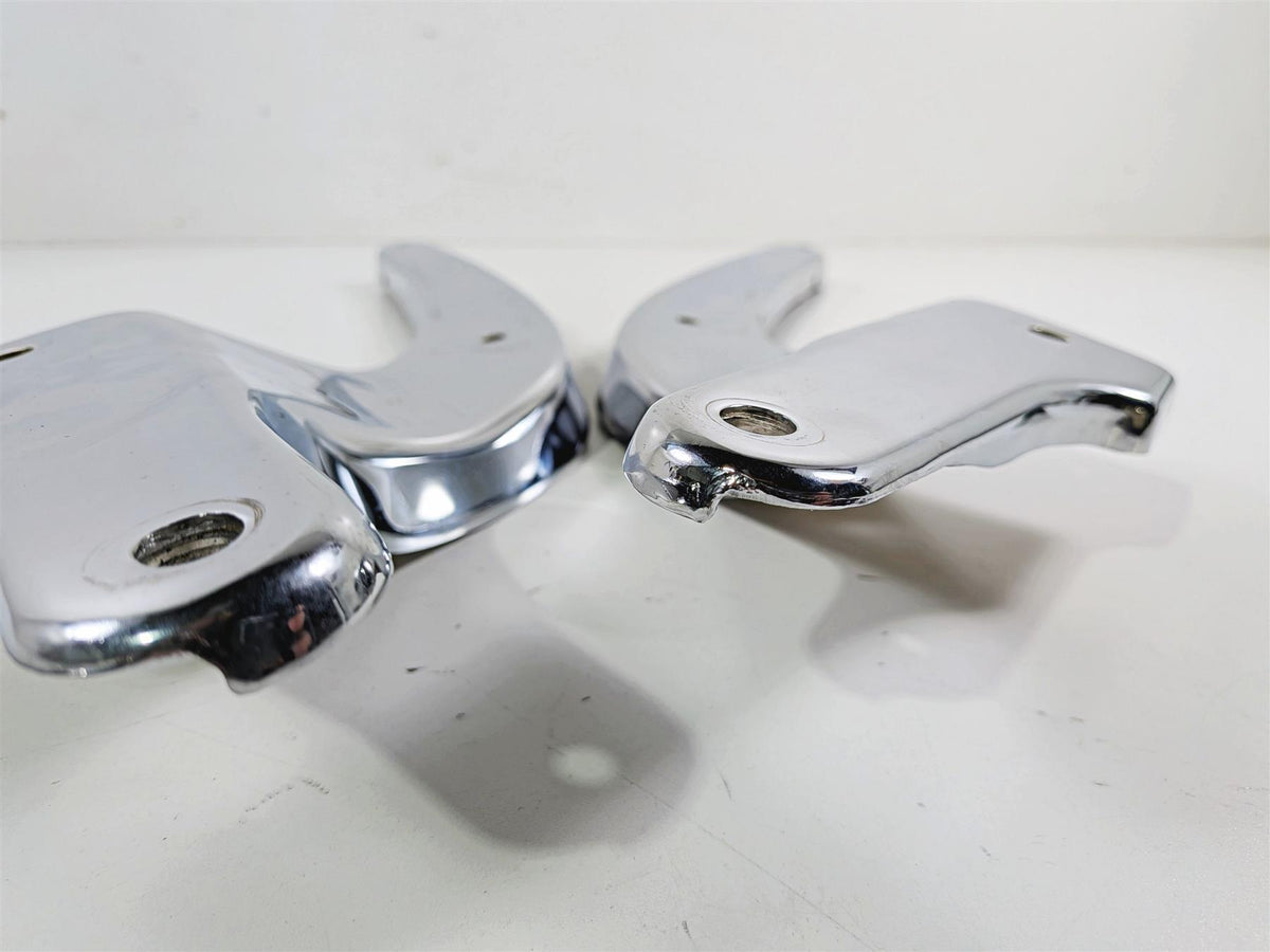 2006 Suzuki C90 VL1500T Boulevard Rear Fender Chrome Struts Mounts 41610-10F30 {{ shop.shopifyCountryName }} - Mototech271