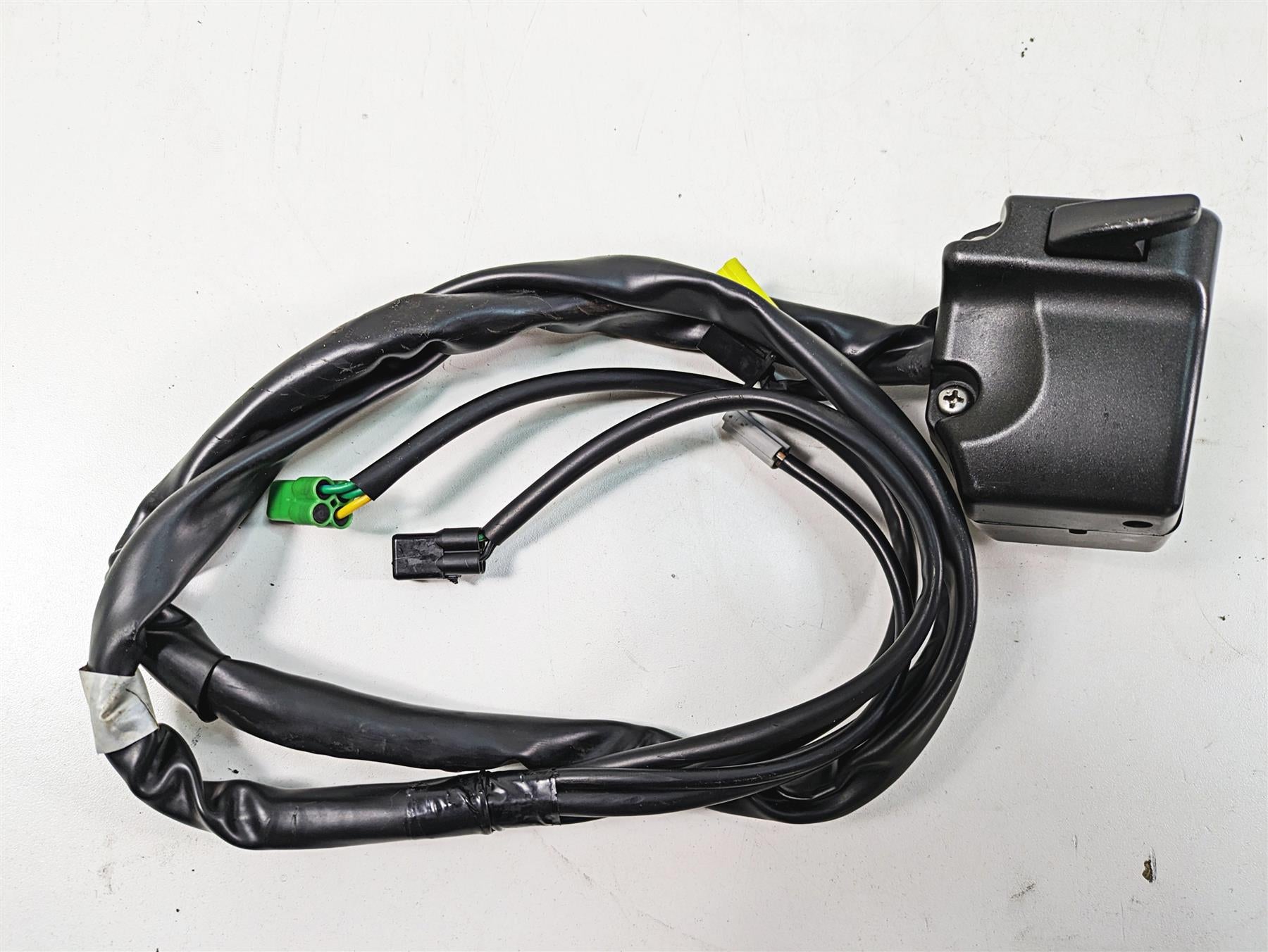 2009 Yamaha XV1900 Raider Left Hand Control Switch -Read 5C7-83972-20-00 {{ shop.shopifyCountryName }} - Mototech271