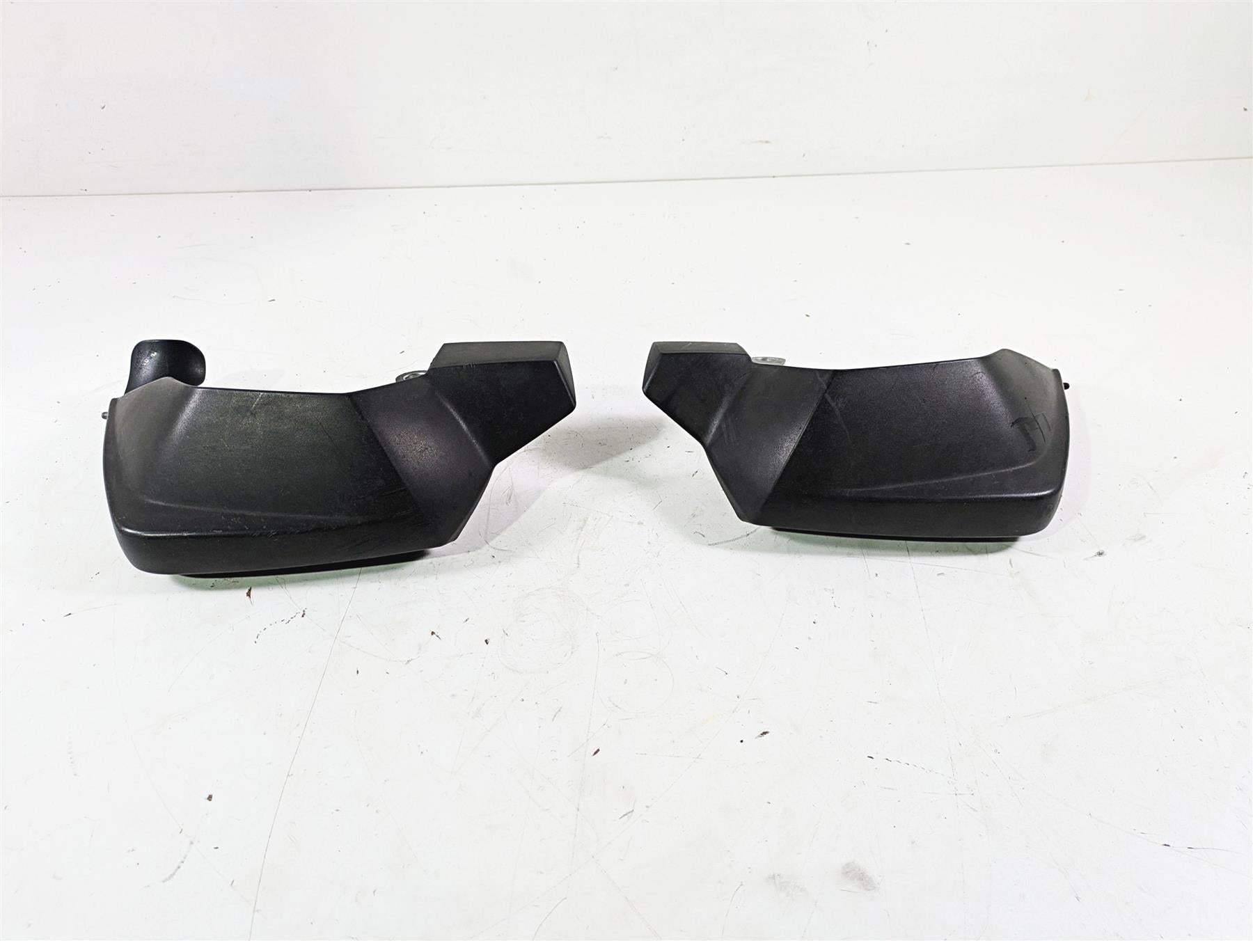 2016 Moto Guzzi Stelvio 1200 8V NTX Hand Guard Protection Set 883254 883253 {{ shop.shopifyCountryName }} - Mototech271