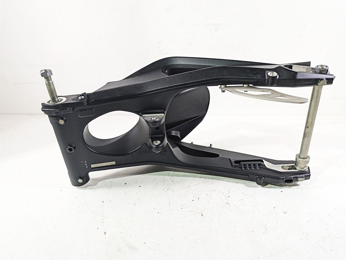 2023 Triumph Street Triple 765 RS Rear Swingarm Swing Arm + Axle & Guard 2050274 {{ shop.shopifyCountryName }} - Mototech271