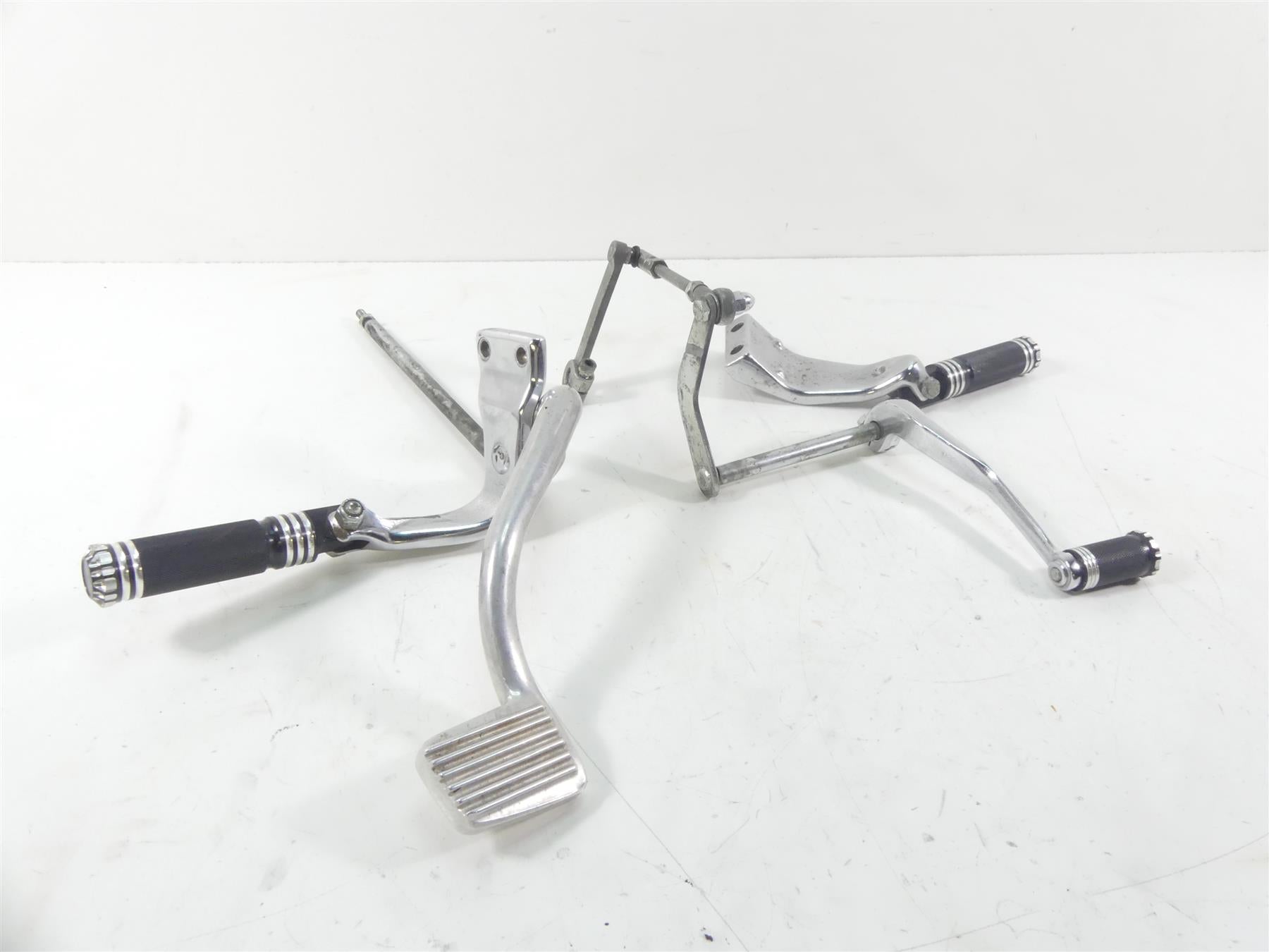 1995 Harley Dyna FXDL Low Rider Mid Front Rider Left Right Foot Peg Set 50647-82 | Mototech271