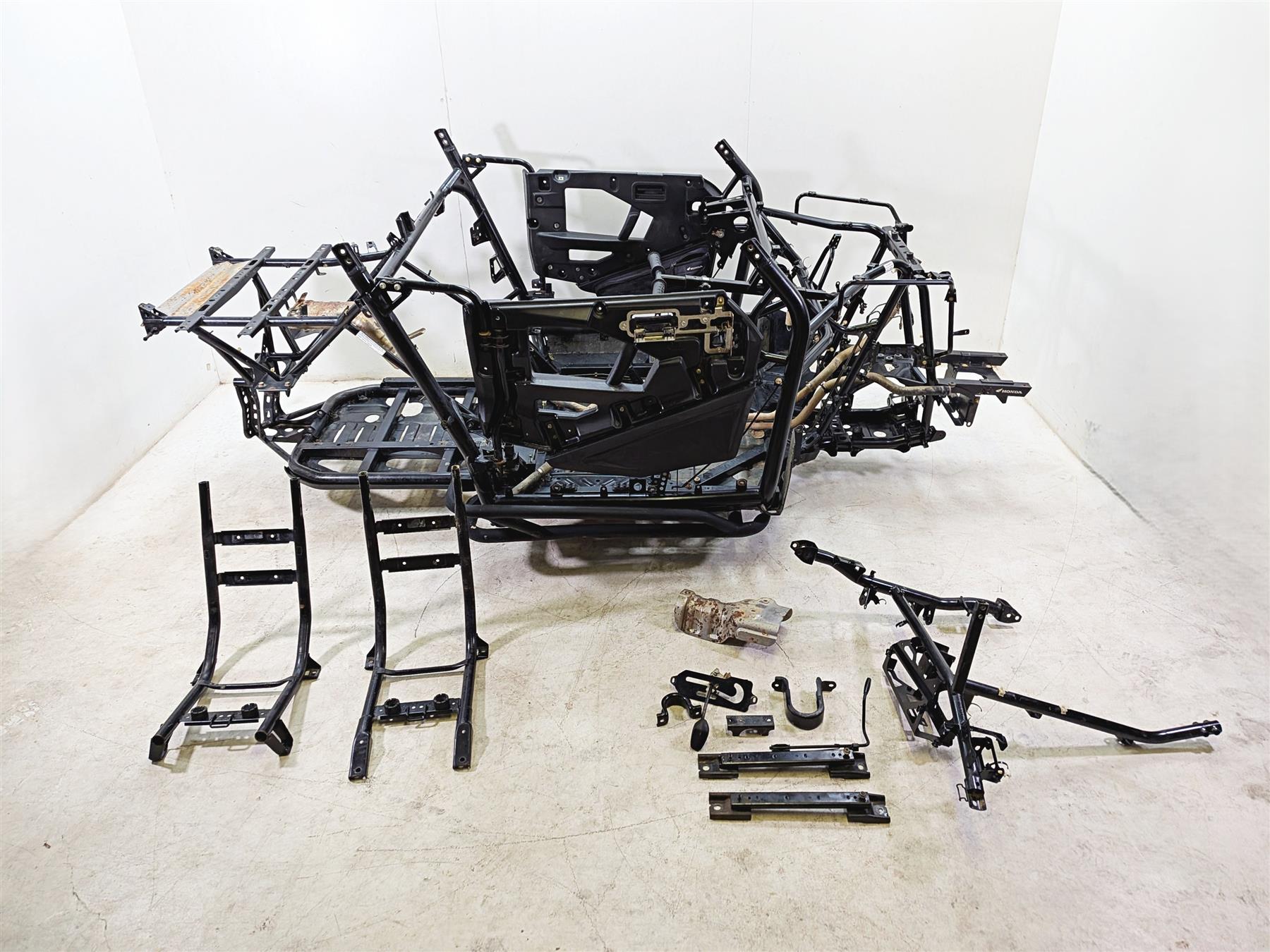 2020 Honda Talon SXS1000 S2R 1000R Main Frame Chassis With Clean Virginia Title - 50100-HL6-A00ZA {{ shop.shopifyCountryName }} - Mototech271