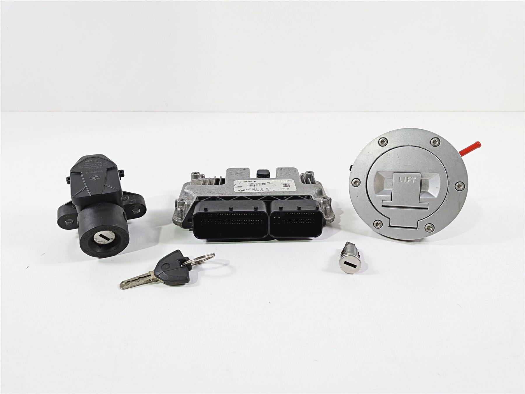 2015 BMW R1200GS K50 Cdi Ecu Ecm Module Ignition Switch Key Lock Gas Cap 13618546129 {{ shop.shopifyCountryName }} - Mototech271