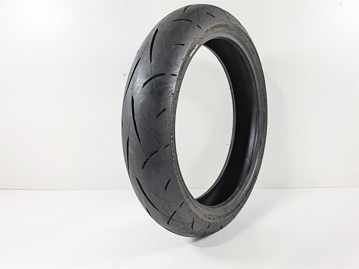 Used Front Motorcycle Tire Dunlop Sportmax Roadsport 2 120/70R17 45238704 {{ shop.shopifyCountryName }} - Mototech271
