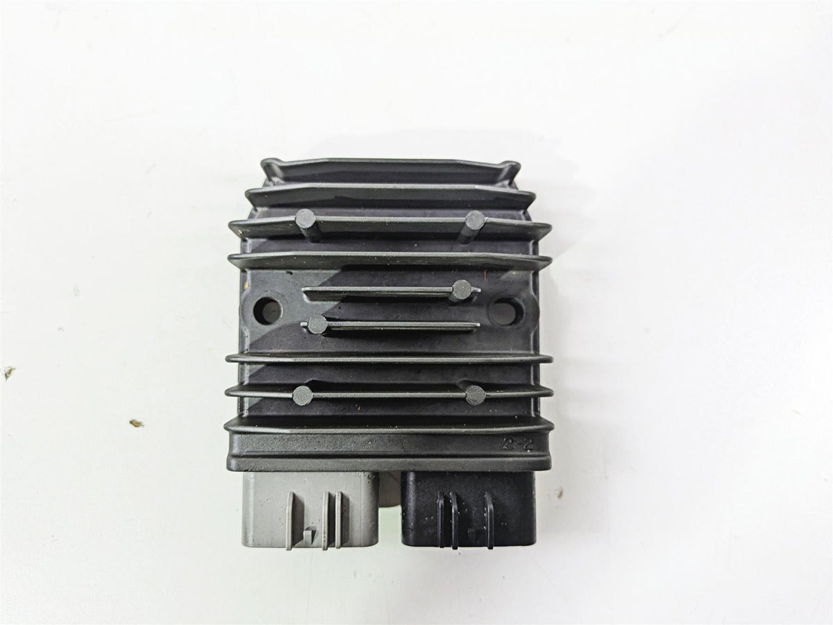 2023 Ducati Monster 937 SP Rectifier Voltage Regulator 54040321A SH821AA {{ shop.shopifyCountryName }} - Mototech271