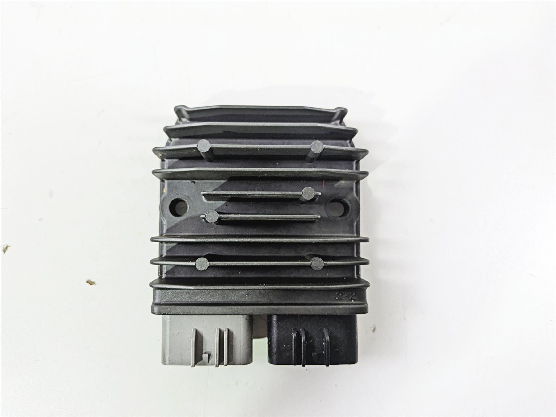 2023 Ducati Monster 937 SP Rectifier Voltage Regulator 54040321A SH821AA {{ shop.shopifyCountryName }} - Mototech271
