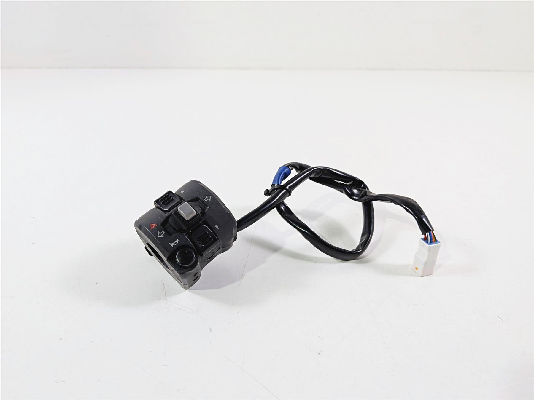 2016 Ducati Hypermotard 939 SP Left Hand Turn Signal Control Switch 65110142A-Mototech271