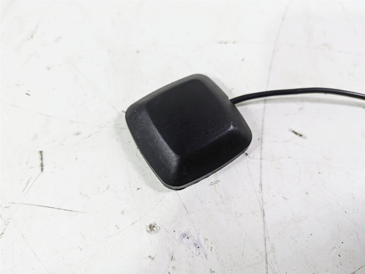 2007 Harley Touring FLHTCU SE CVO E-Glide Gps Antenna 76000222 {{ shop.shopifyCountryName }} - Mototech271
