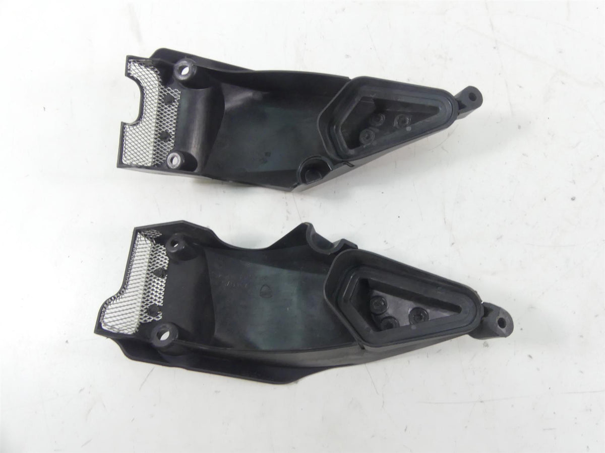 2013 Ducati Streetfighter 848 Air Intake Duct Side Fairing Cover Set 48410751B {{ shop.shopifyCountryName }} - Mototech271