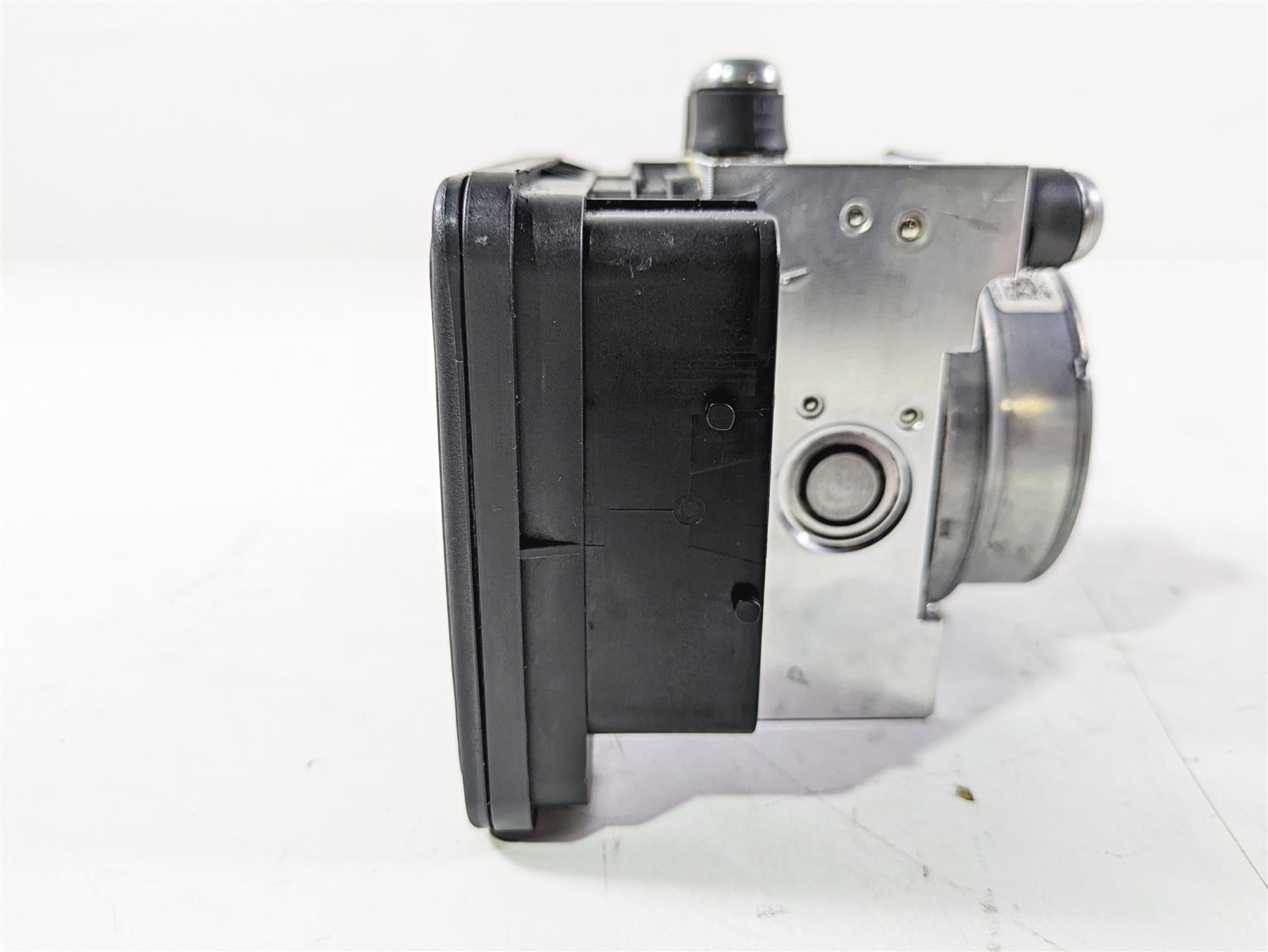 2016 BMW S1000RR K46 Abs Brake Pump Module 34518561705 34518566956 34519444398 {{ shop.shopifyCountryName }} - Mototech271