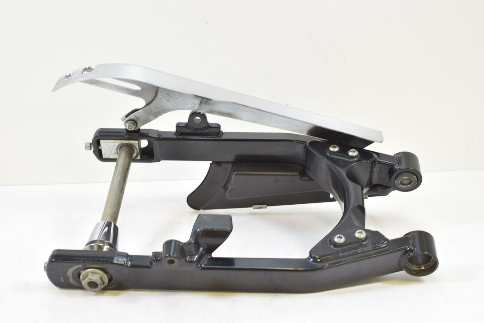 2009 Harley FXDFSE CVO Dyna Fat Bob Rear Swingarm With Belt Guards 48656-09B {{ shop.shopifyCountryName }} - Mototech271
