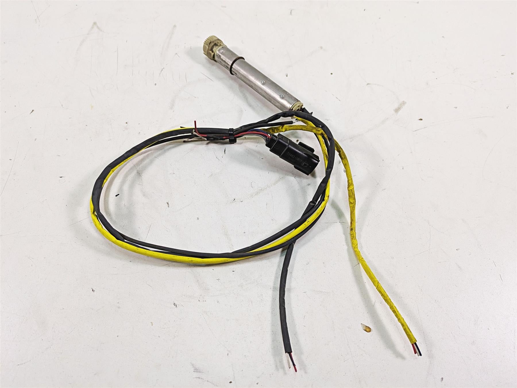2011 Harley Touring FLTRU Road Glide Ride By Wire Throttle Sensor -Read 32305-08 {{ shop.shopifyCountryName }} - Mototech271