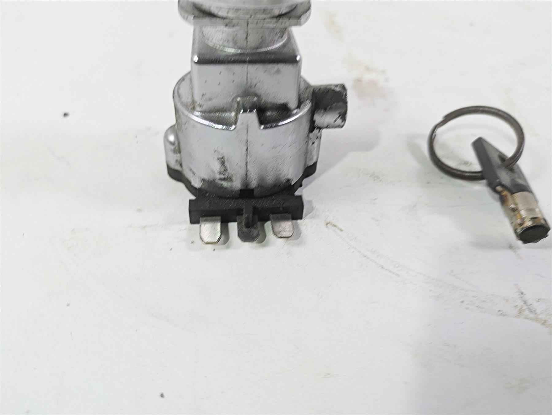 2008 Harley FXDL Dyna Low Rider 105TH Ignition Switch Fork Lock Key 71559-06B {{ shop.shopifyCountryName }} - Mototech271