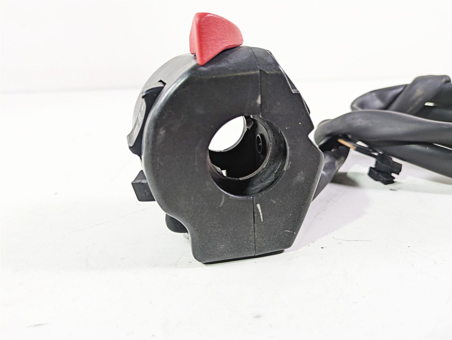 2007 Yamaha XVS1300 V-Star Tour Right Hand Control Switch 3D8-83972-00-00 {{ shop.shopifyCountryName }} - Mototech271