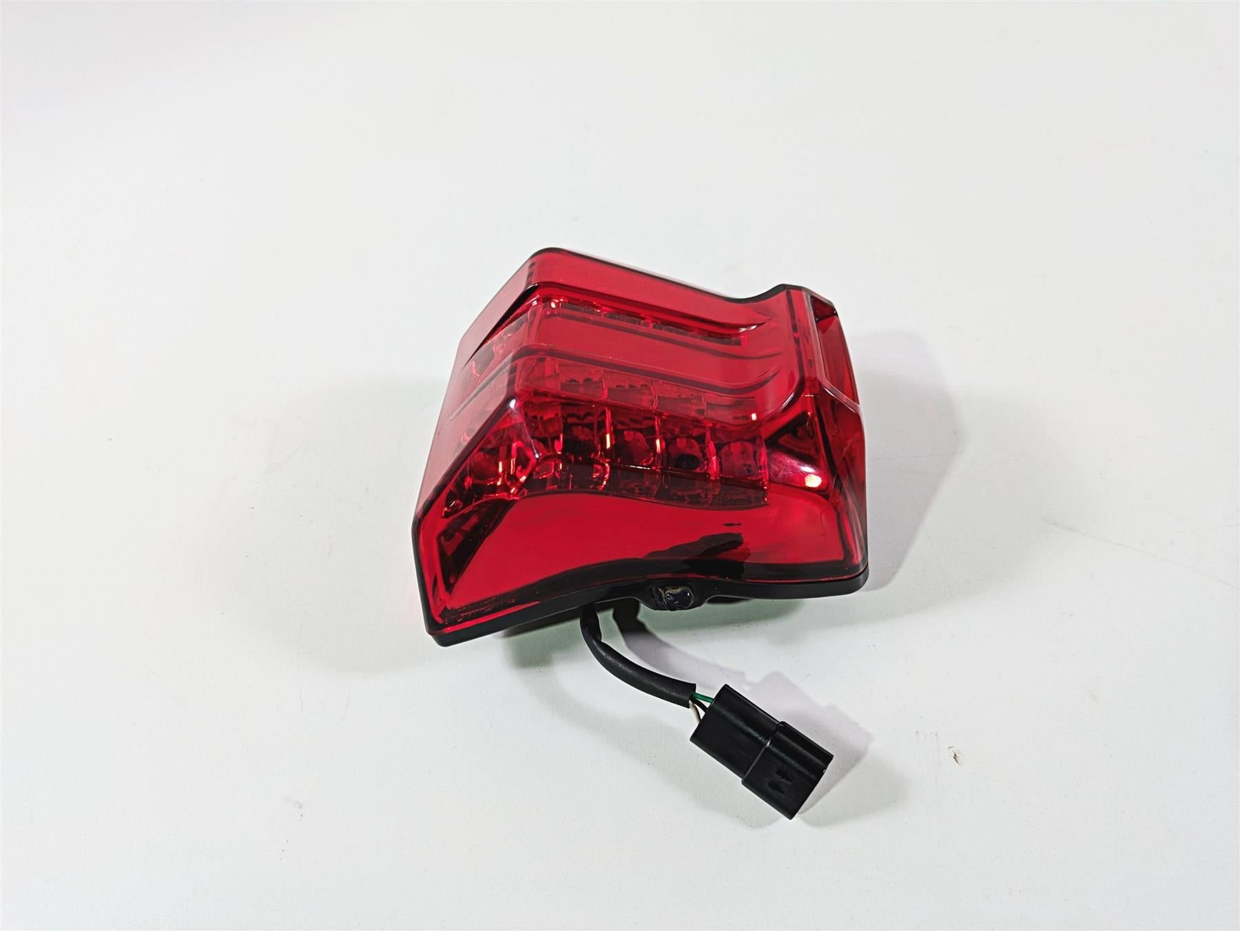 2015 Triumph Tiger Explorer XC Taillight Tail Stop Brake Light T270154 {{ shop.shopifyCountryName }} - Mototech271