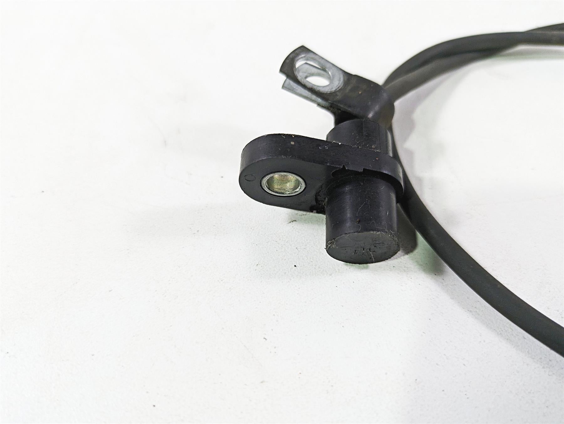 2018 Indian Chieftain Dark Horse Rear Brake Abs Wheel Speed Sensor 4014216 {{ shop.shopifyCountryName }} - Mototech271
