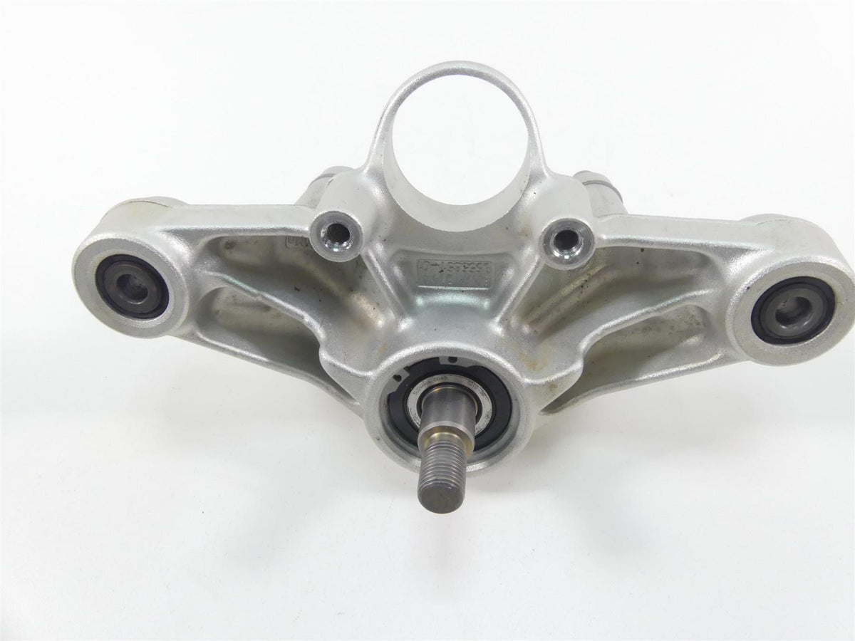 2019 BMW R1250GS K50 Upper Triple Tree Steering Clamp 31428555849 {{ shop.shopifyCountryName }} - Mototech271